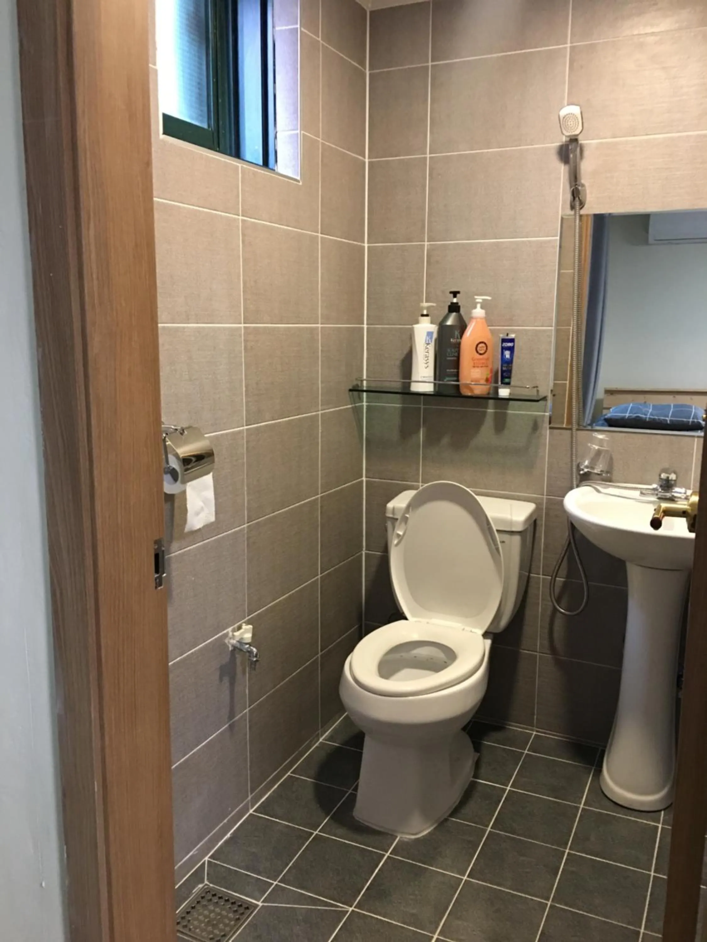 Take 1 Guesthouse Hongdae