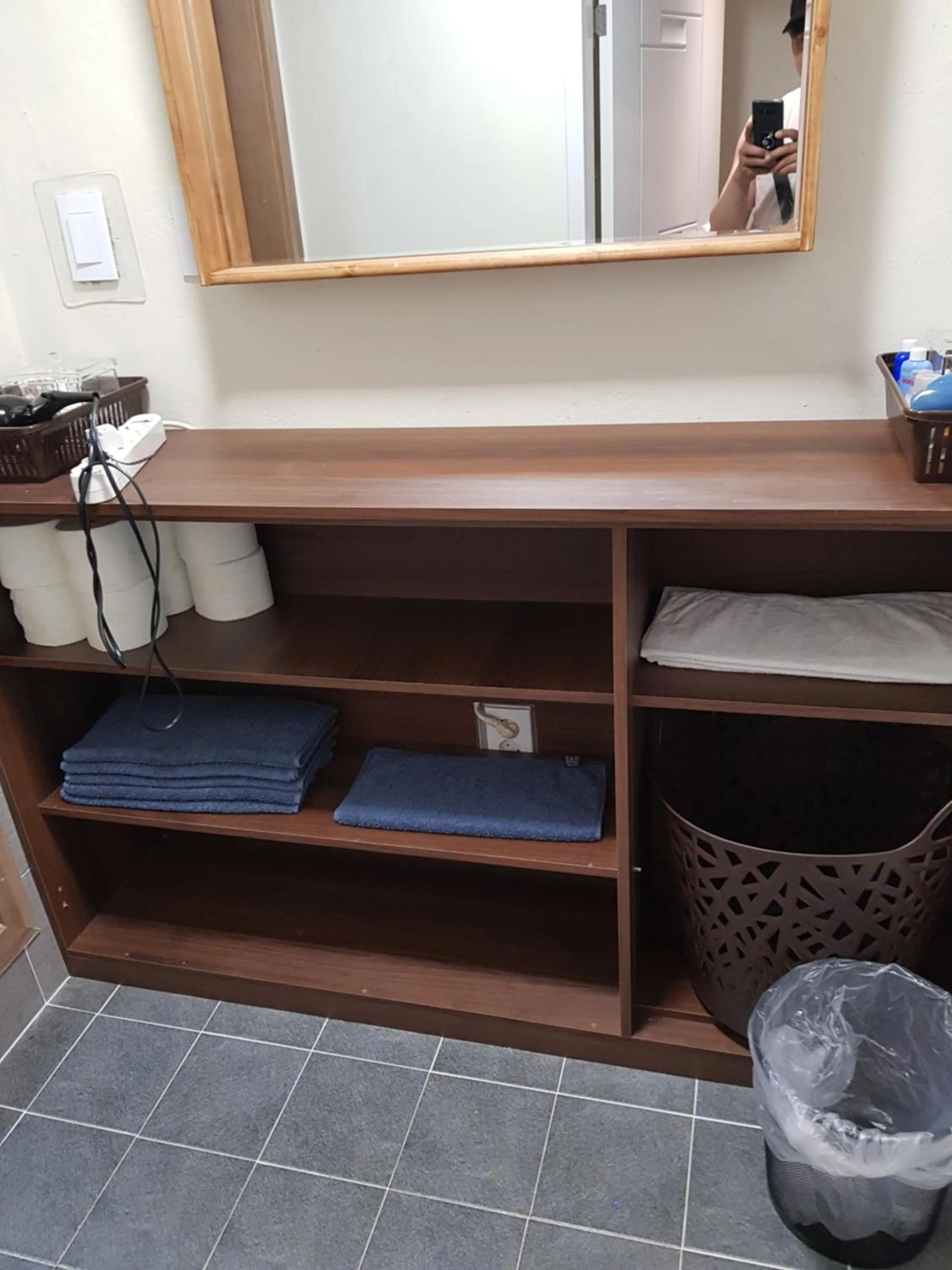 Take 1 Guesthouse Hongdae