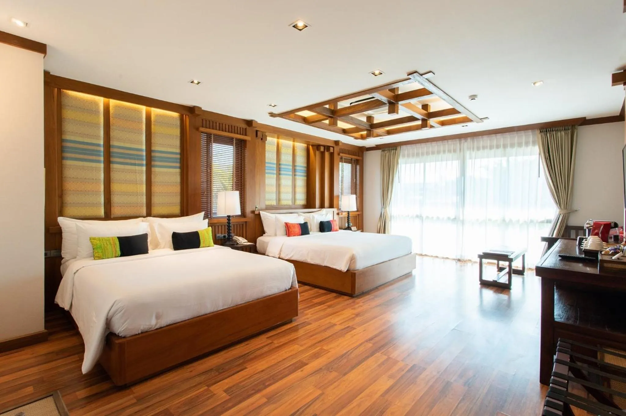 Photo of the whole room, Bed in Phra Singh Village