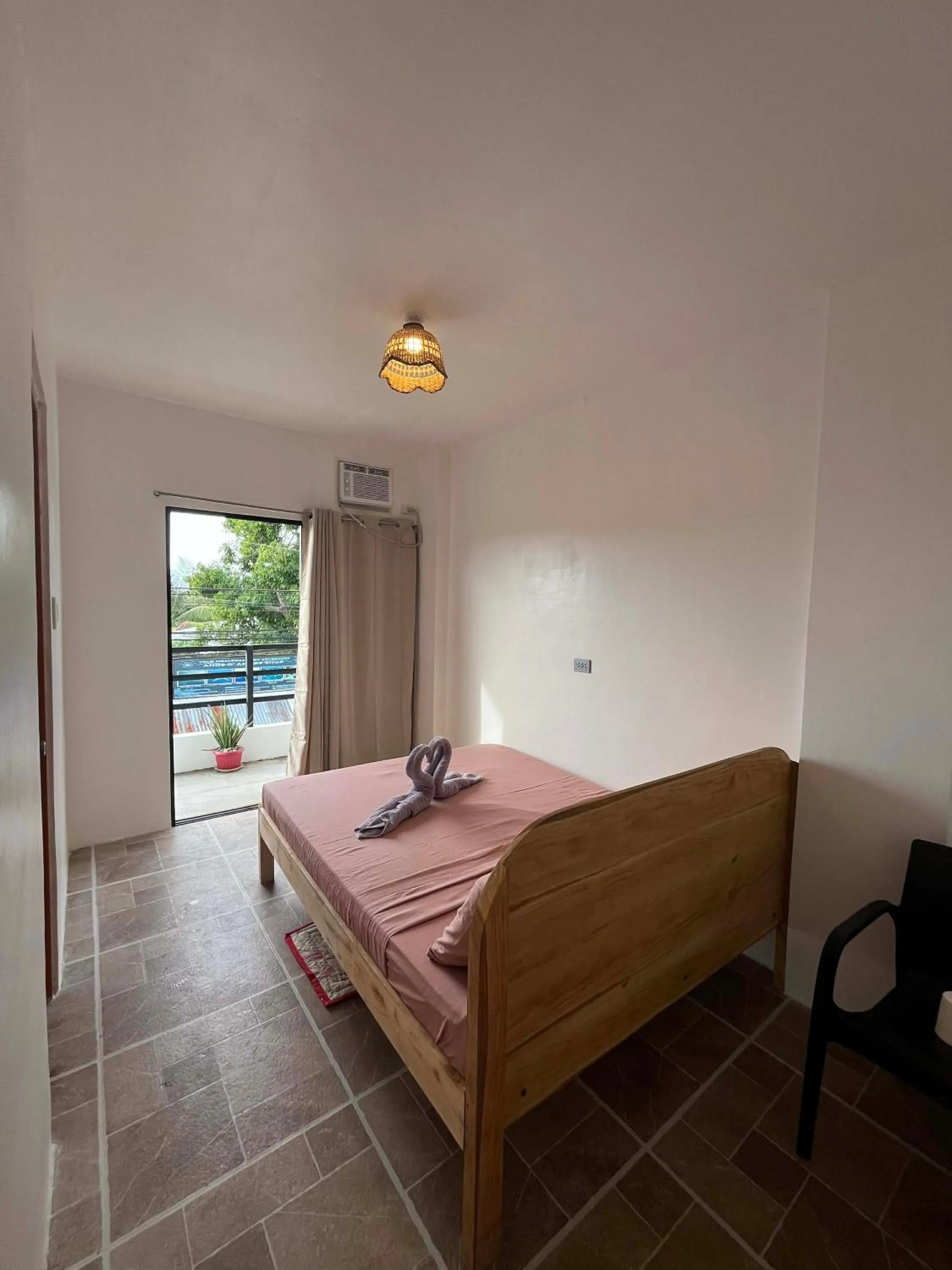 Bed in Marz inn Moalboal