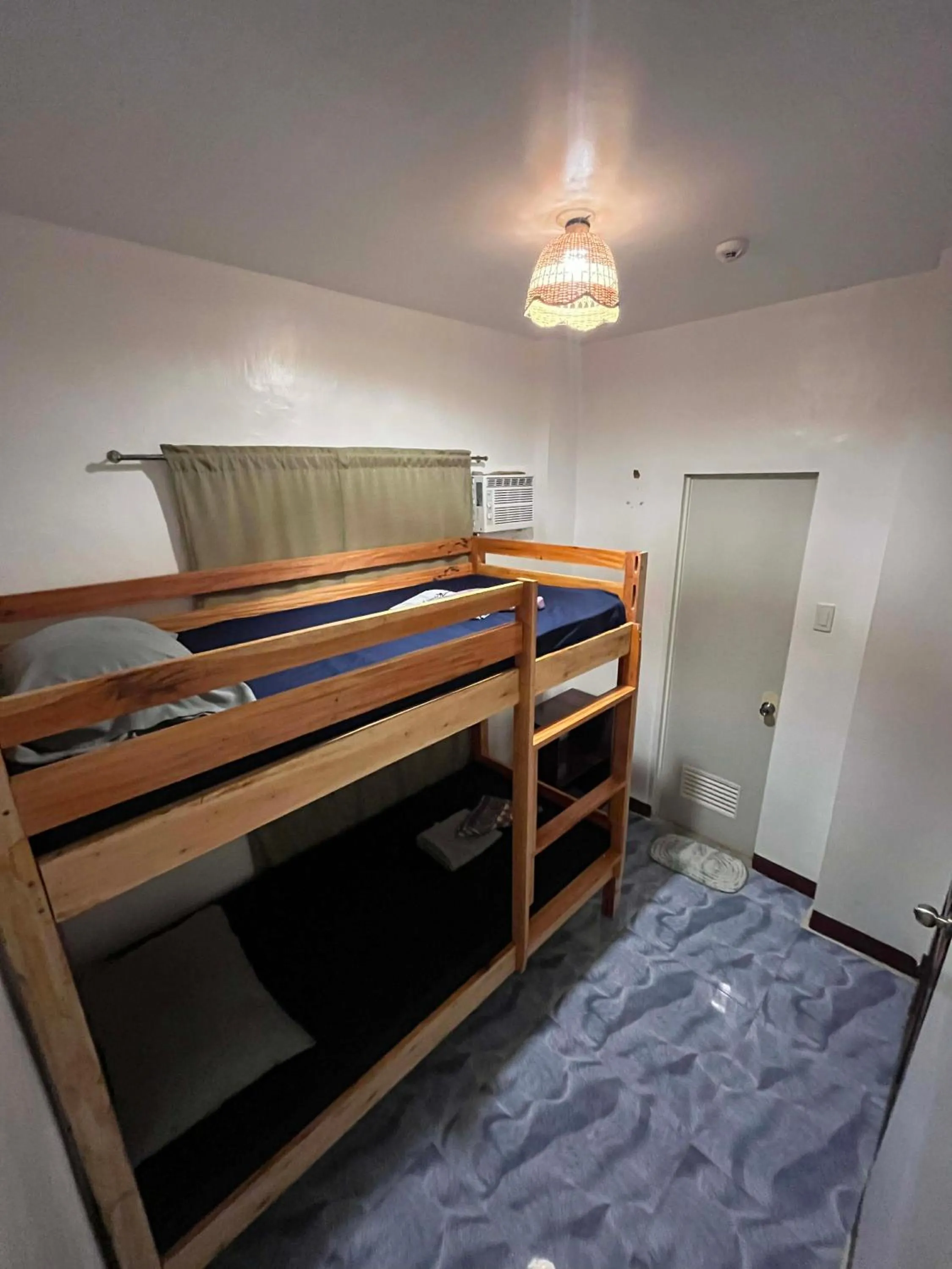 Bed in Marz inn Moalboal