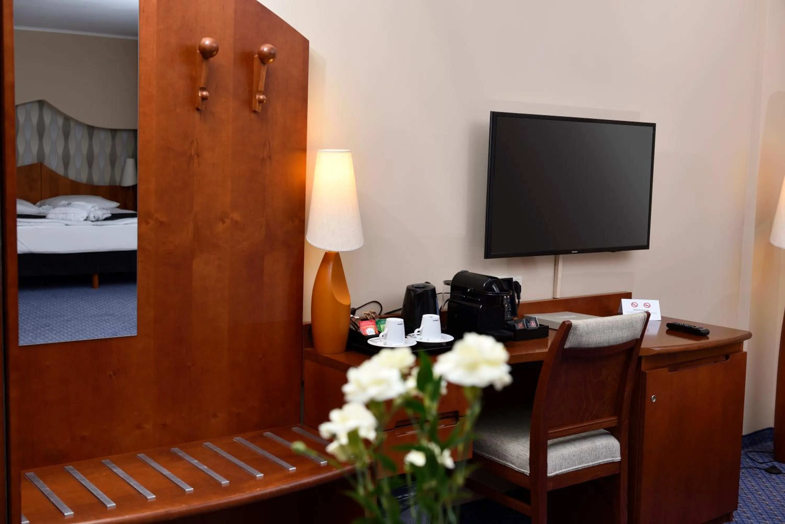 TV and multimedia, Bed in City Hotel