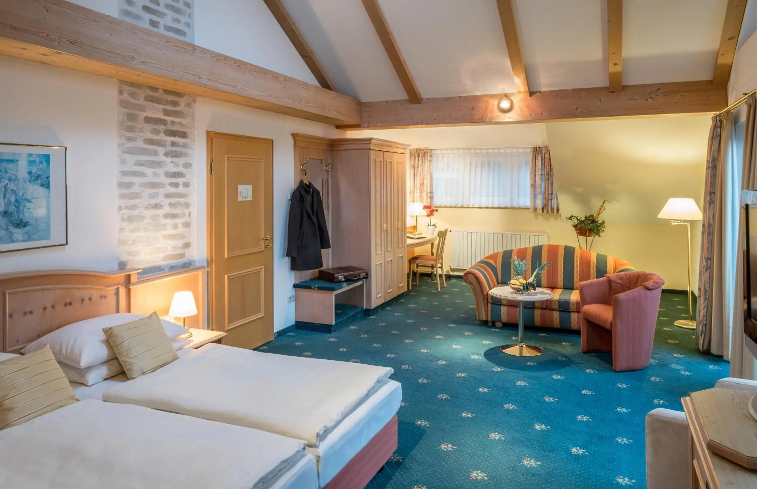 Junior Suite with Balcony in Hotel Holl Junior Suite with Balcony in Hotel Holl