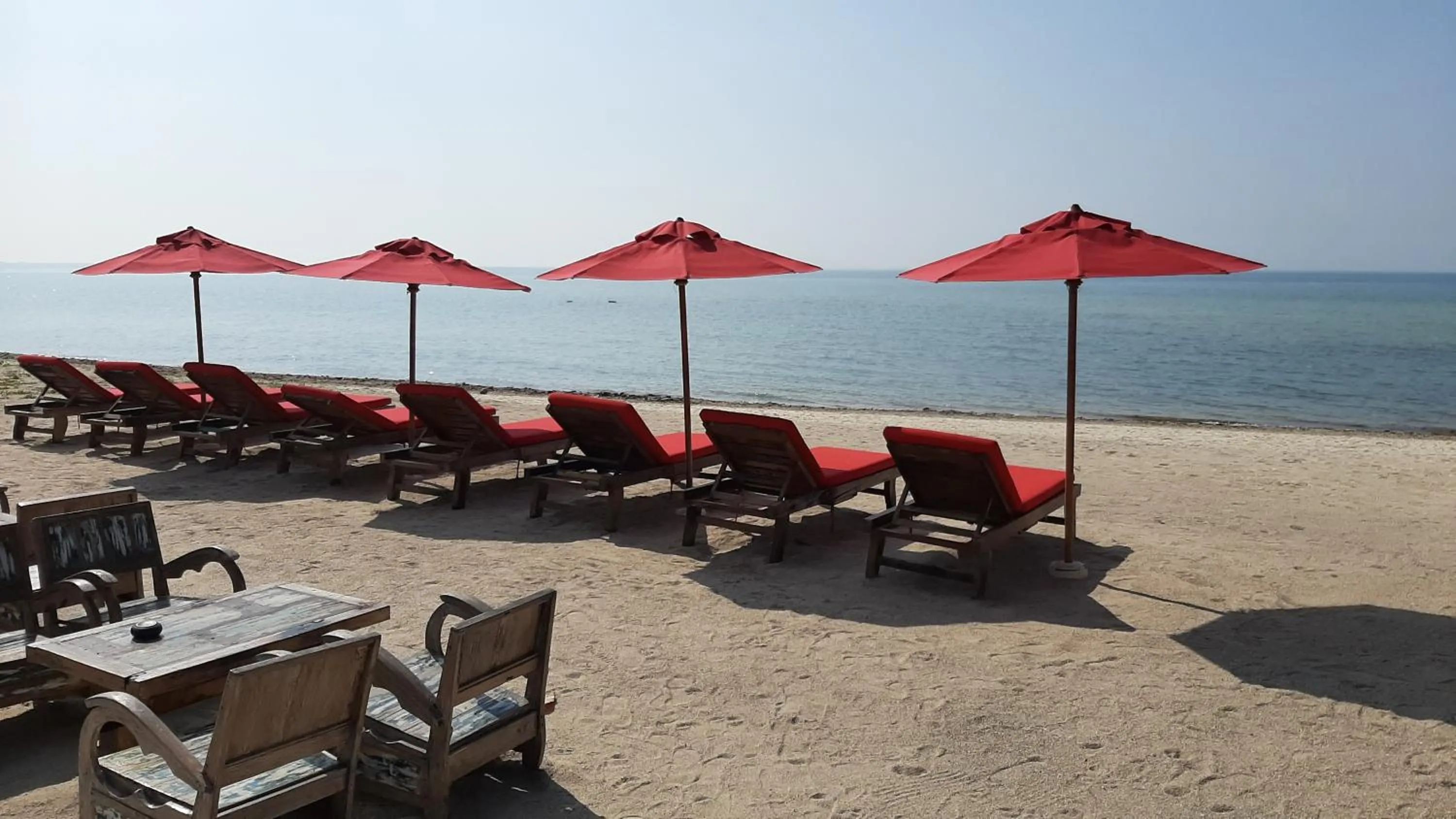 la plage resort & beach club