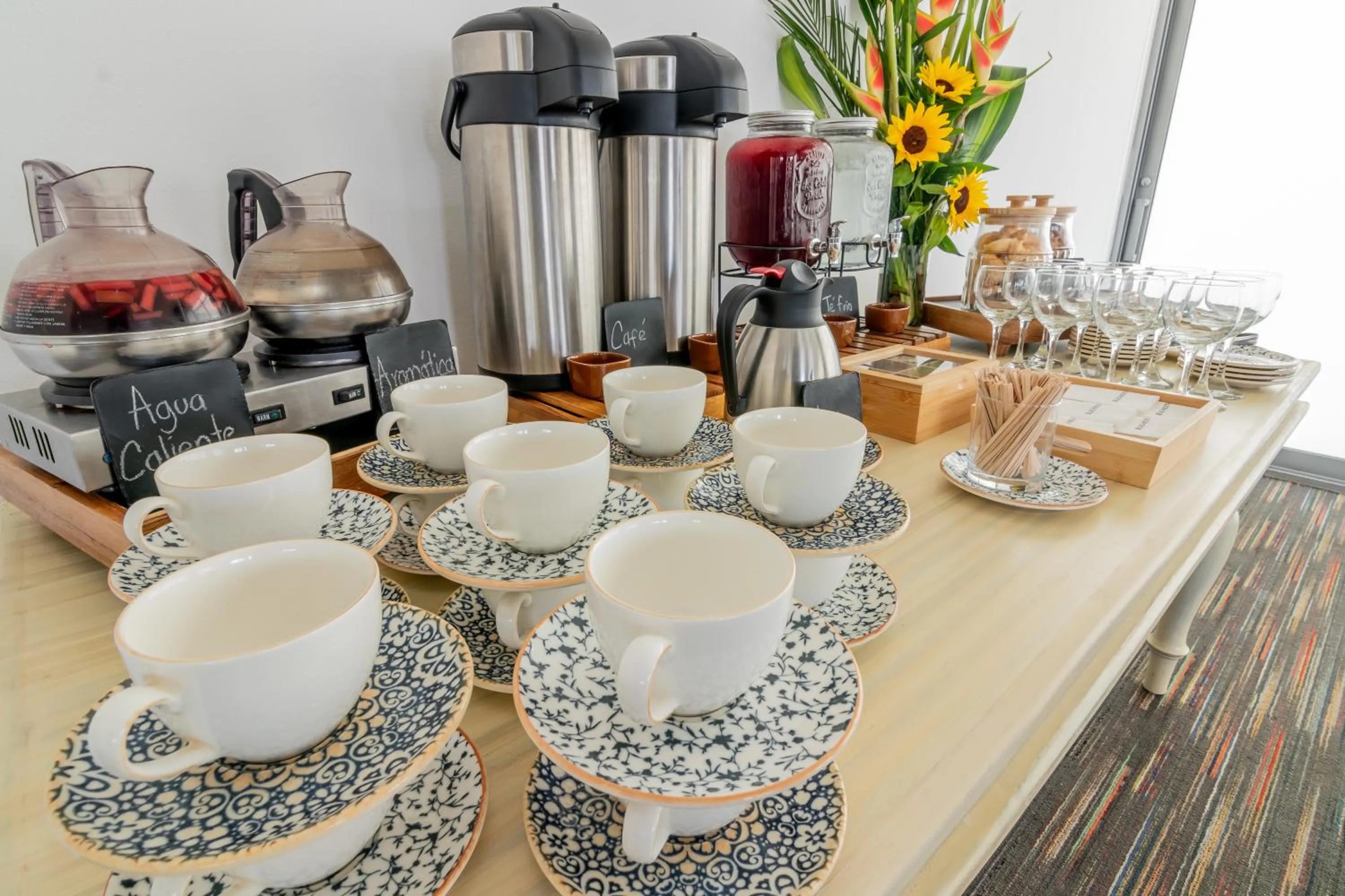 Coffee/tea facilities in Sonesta Hotel Cartagena