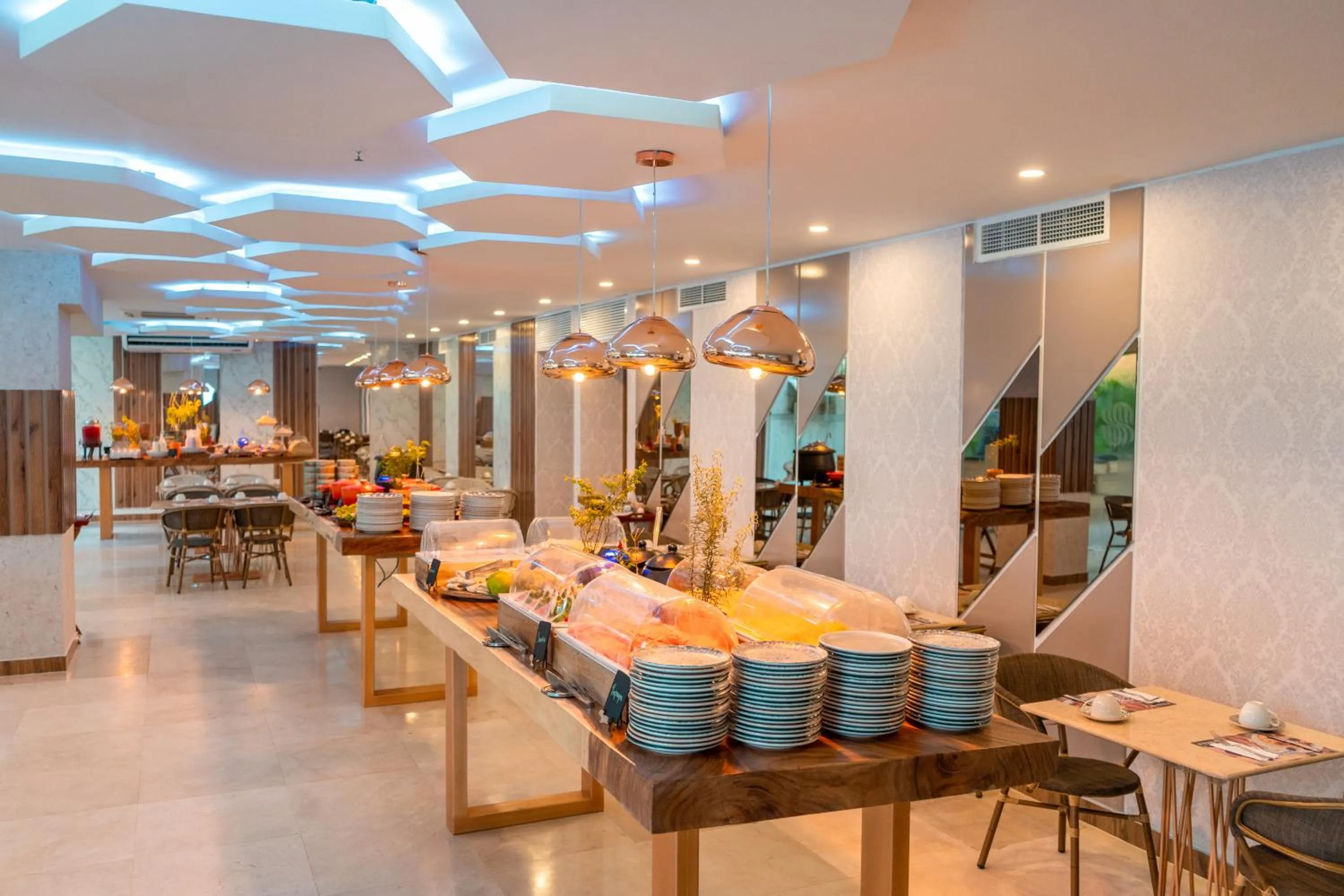 Buffet breakfast in Sonesta Hotel Cartagena