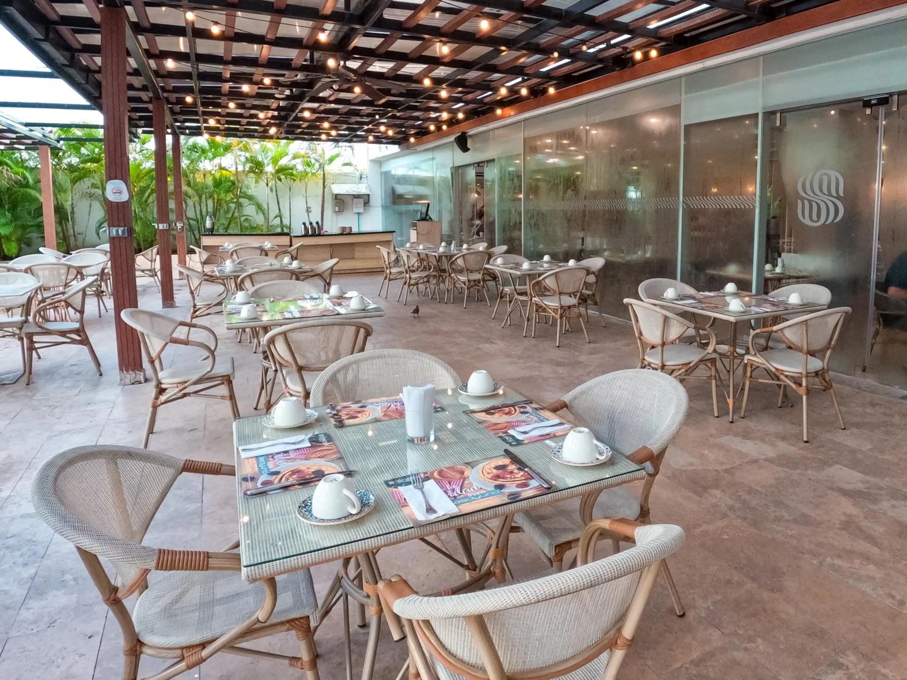 Restaurant/places to eat in Sonesta Hotel Cartagena