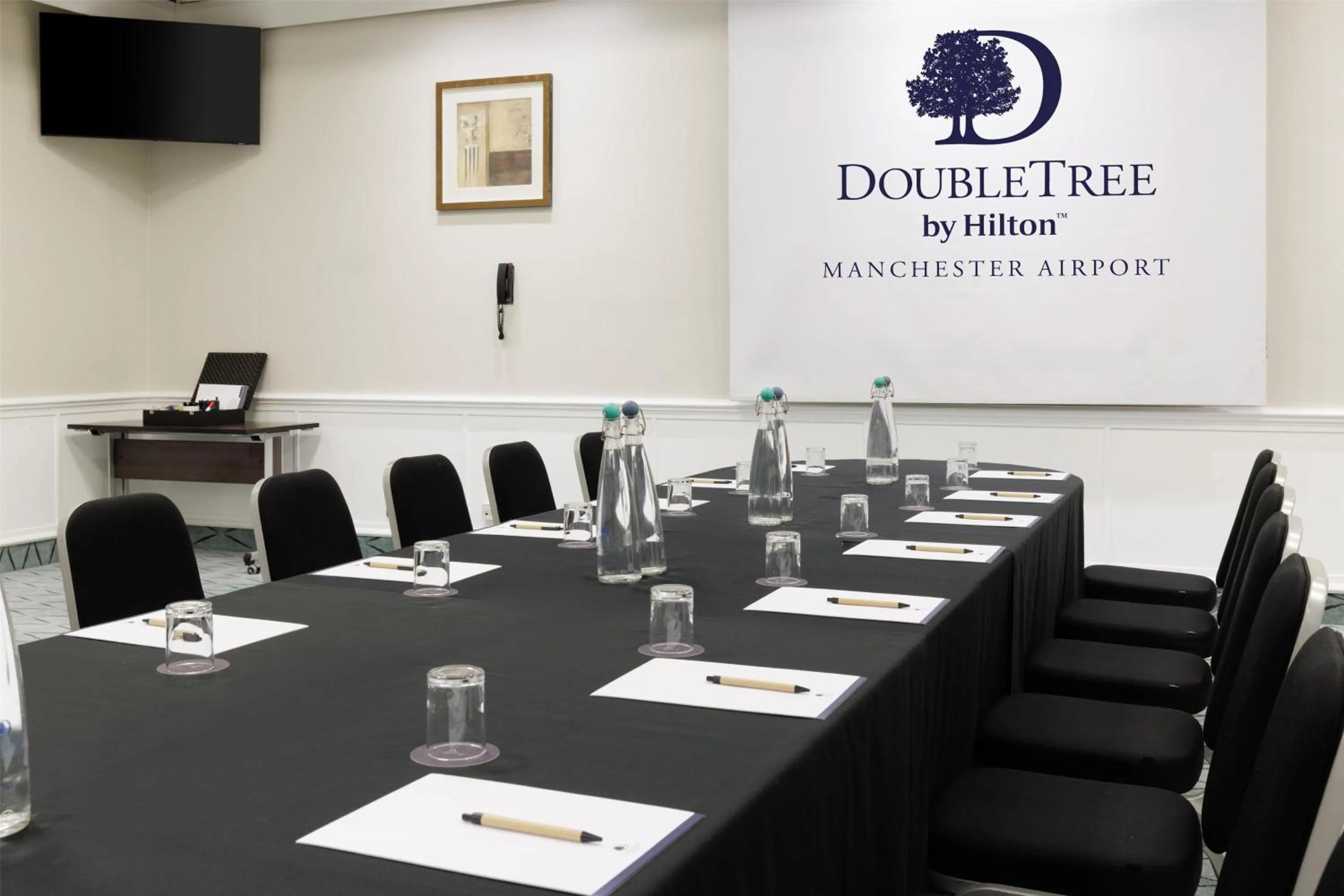 Meeting/conference room in DoubleTree by Hilton Manchester Airport