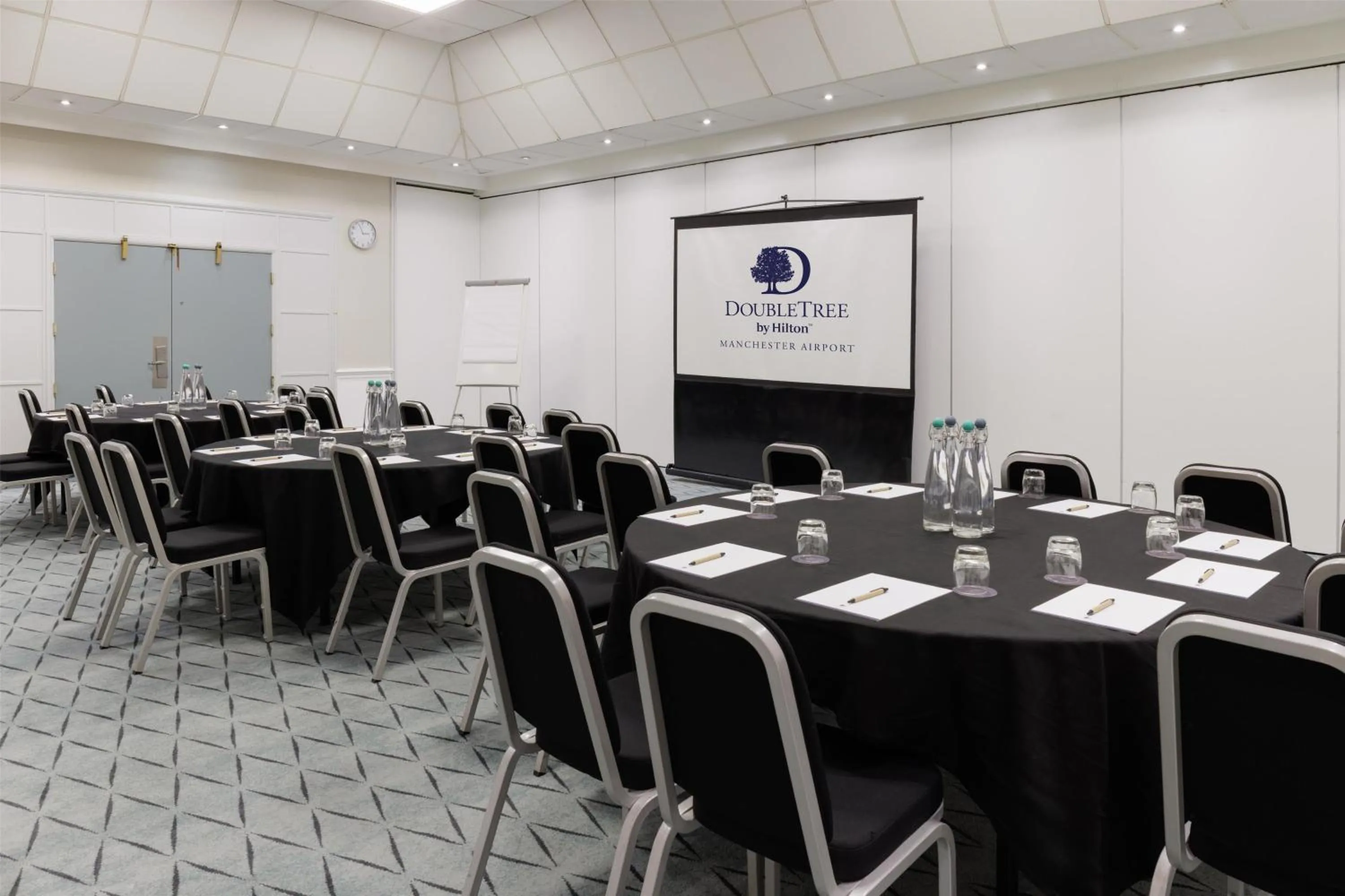 Meeting/conference room in DoubleTree by Hilton Manchester Airport