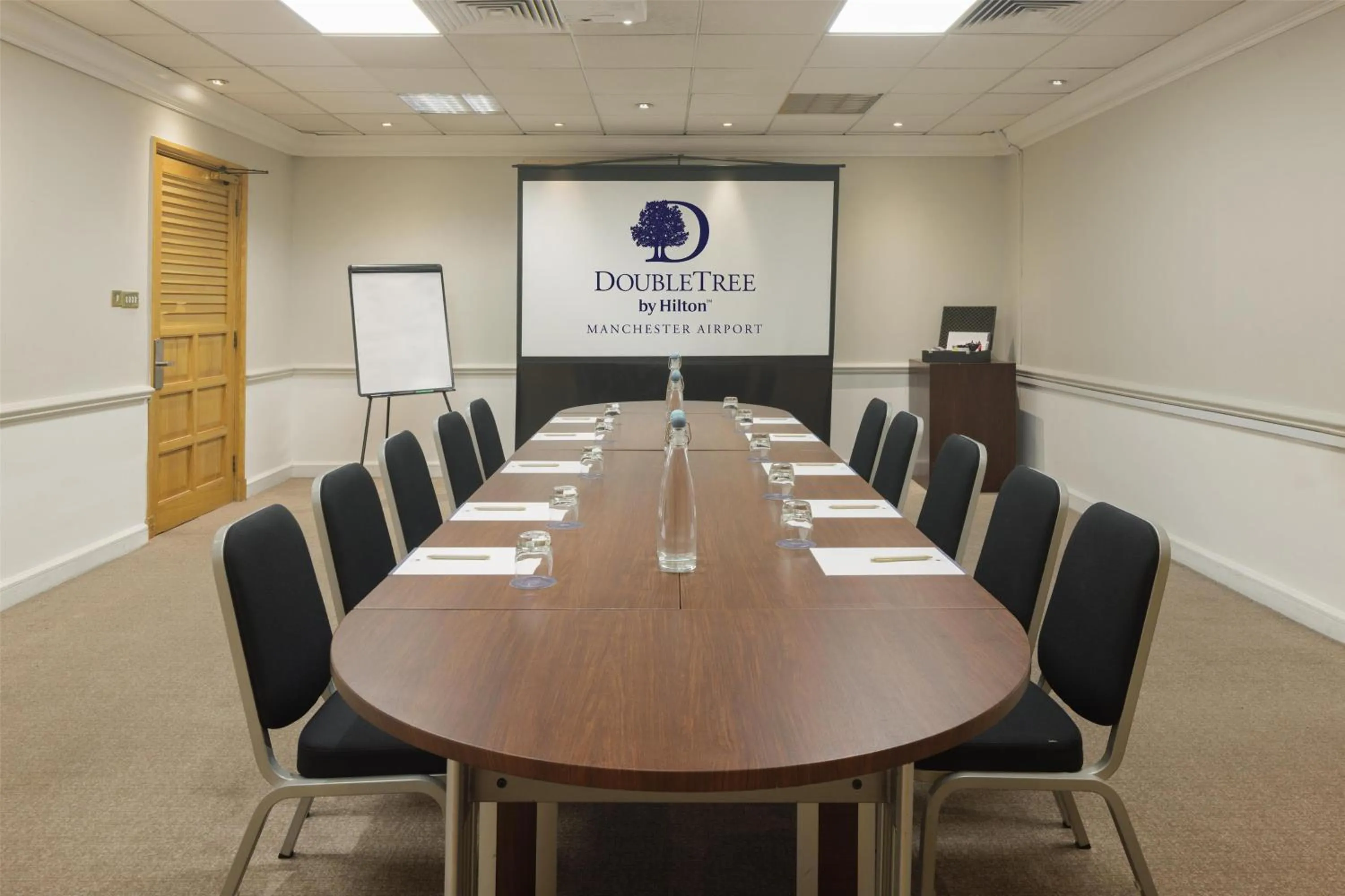 Meeting/conference room in DoubleTree by Hilton Manchester Airport
