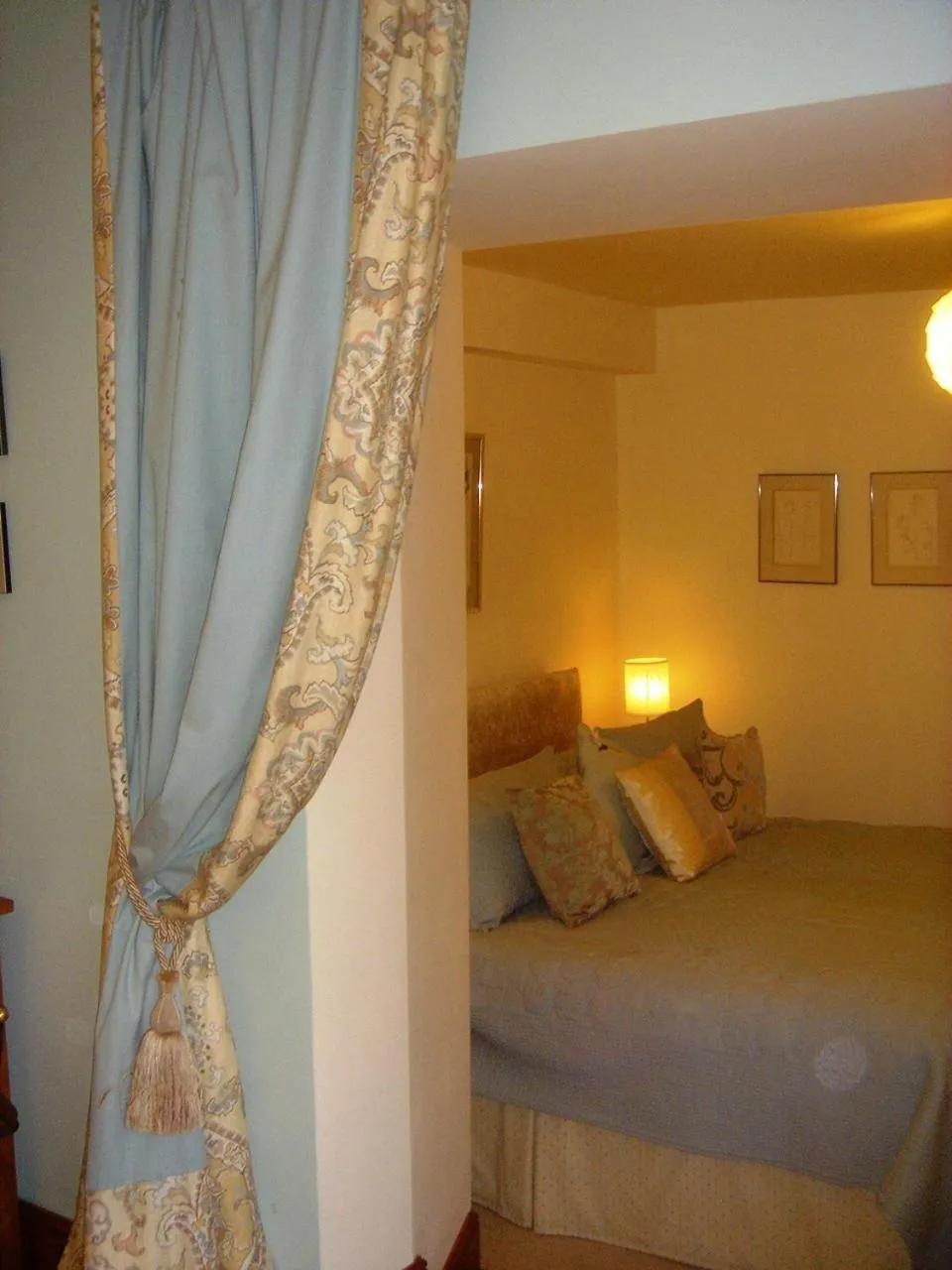 Bed in Annesdale House