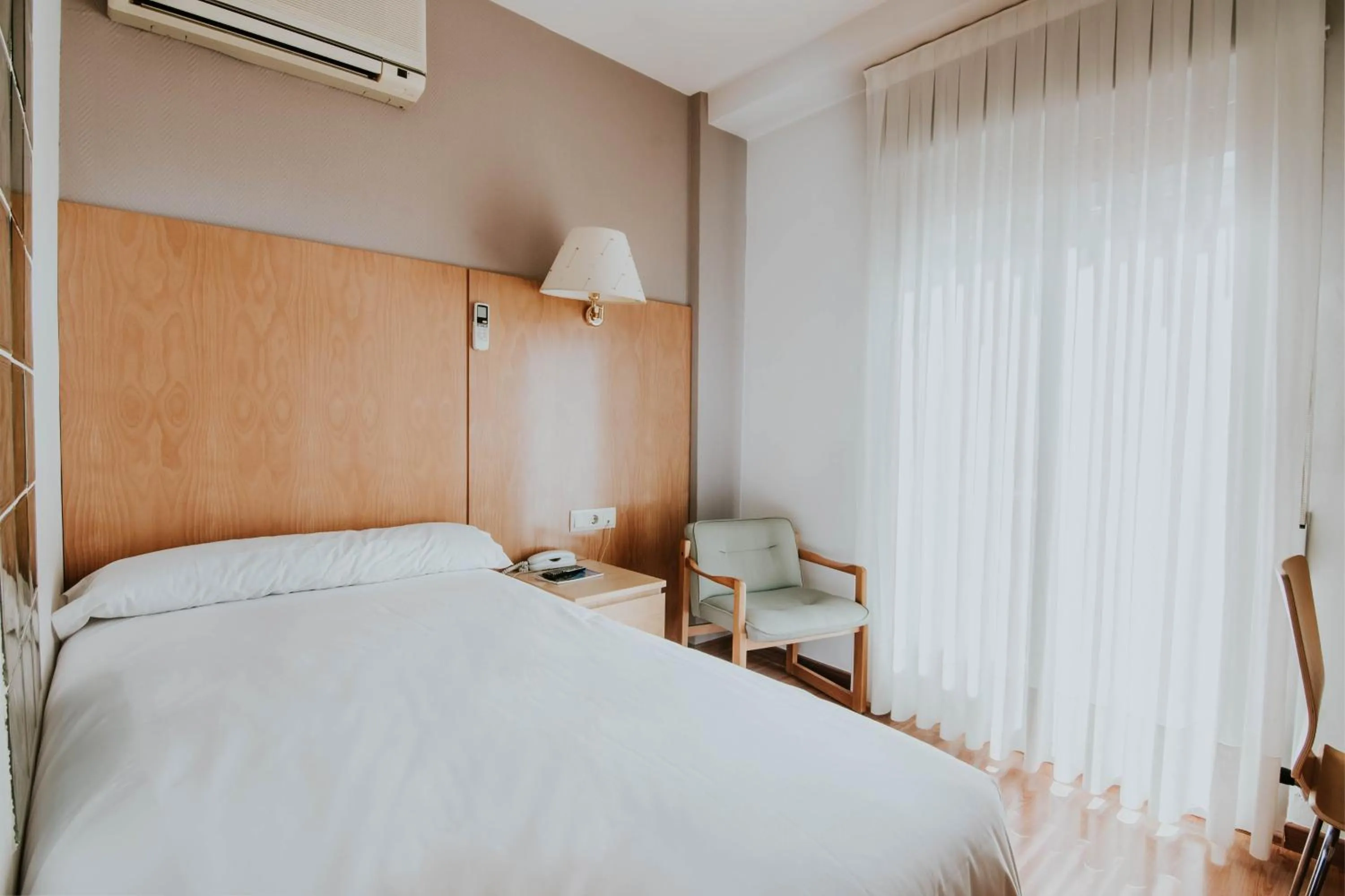 Bedroom, Bed in Hotel Isasa