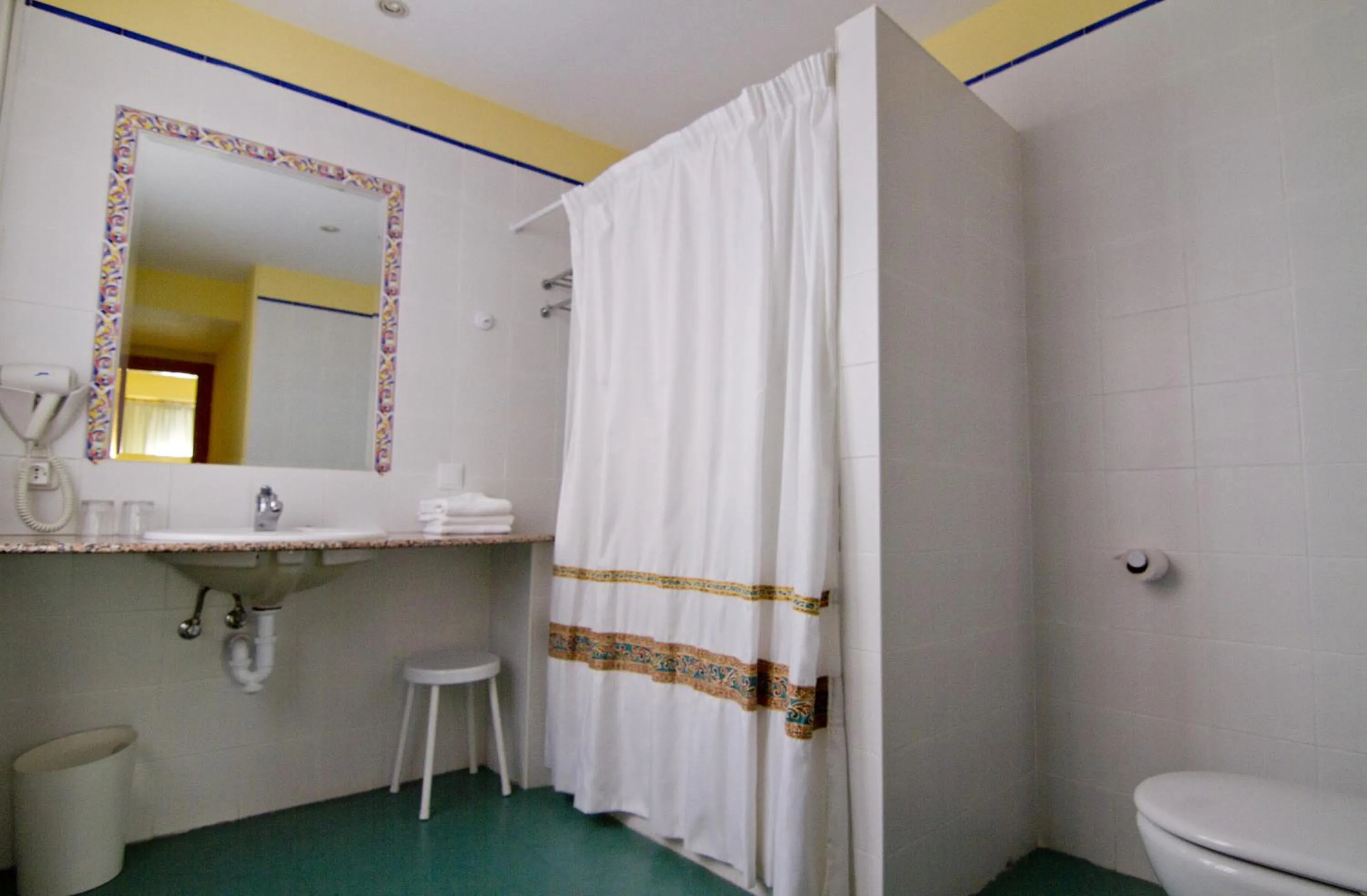 Bathroom in Hotel Isasa