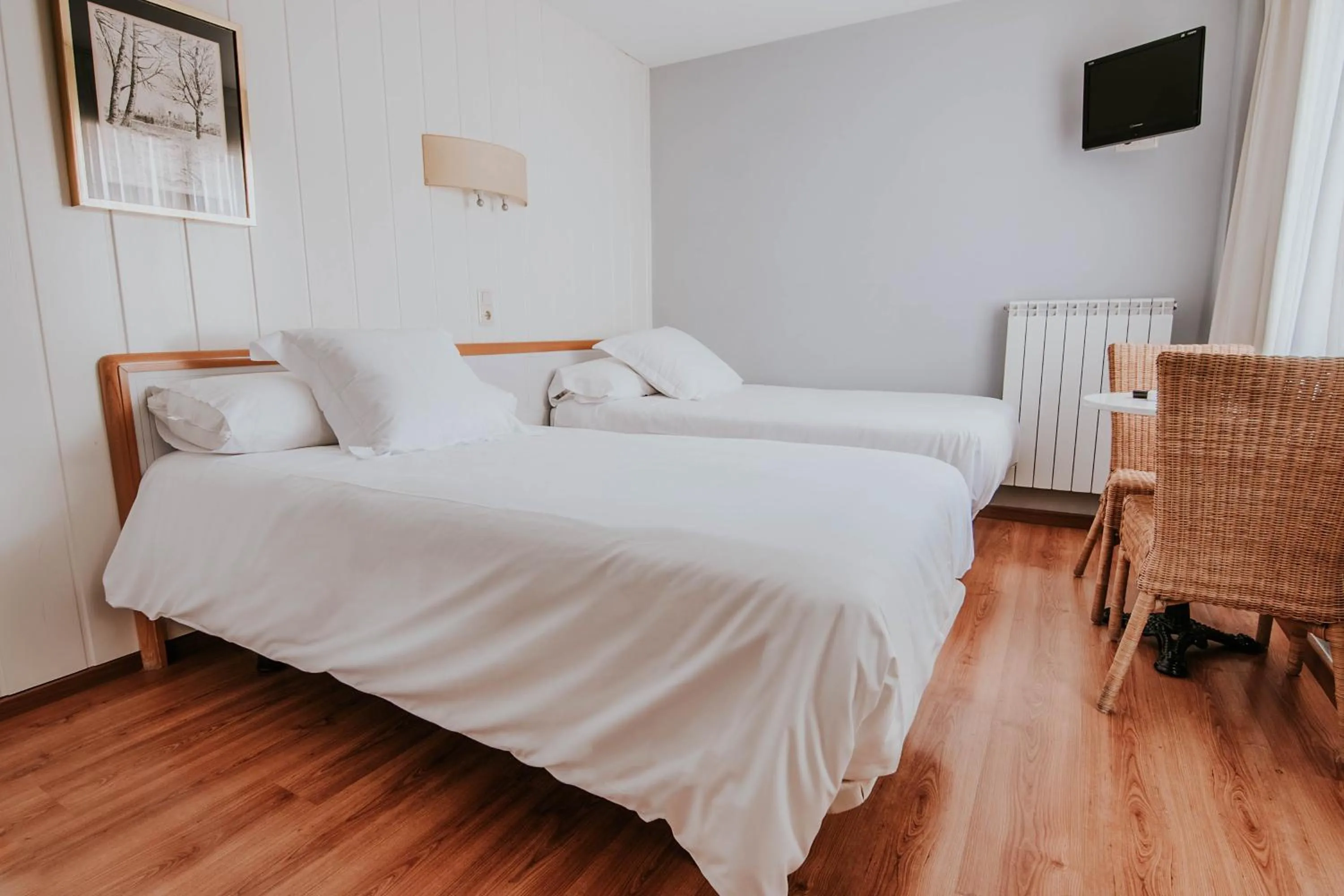 Bedroom, Bed in Hotel Isasa