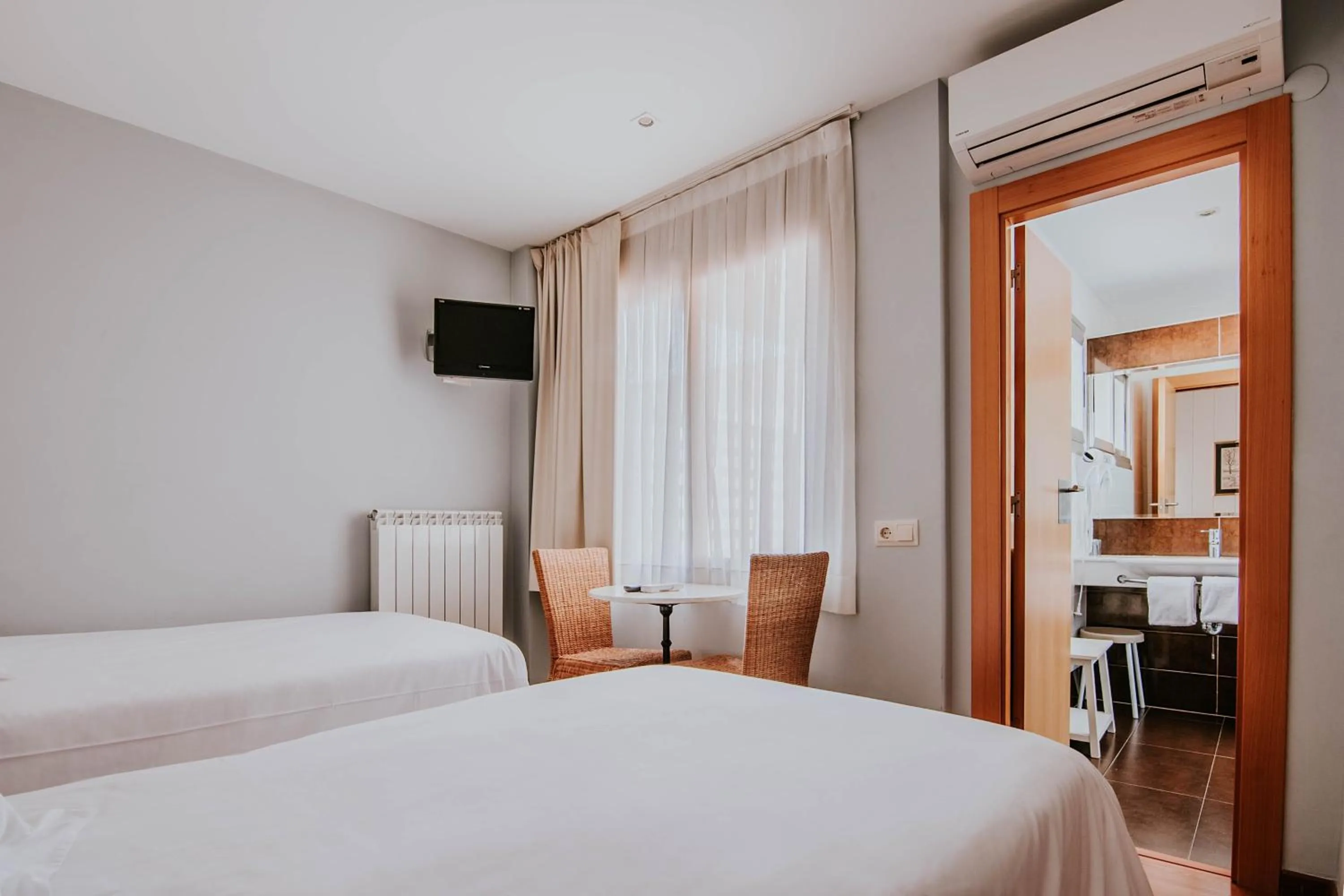 Other, Bed in Hotel Isasa