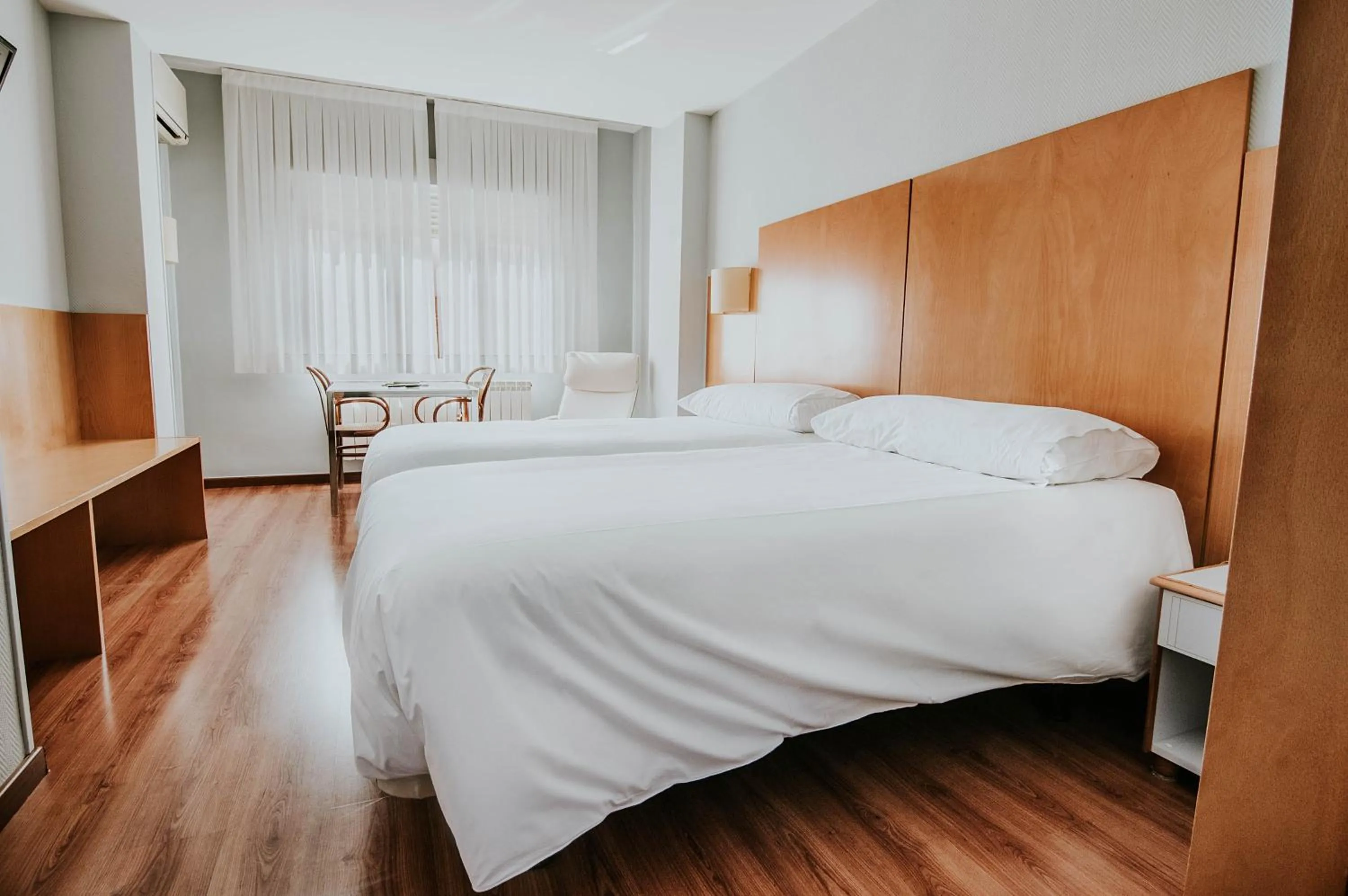 Bedroom, Bed in Hotel Isasa