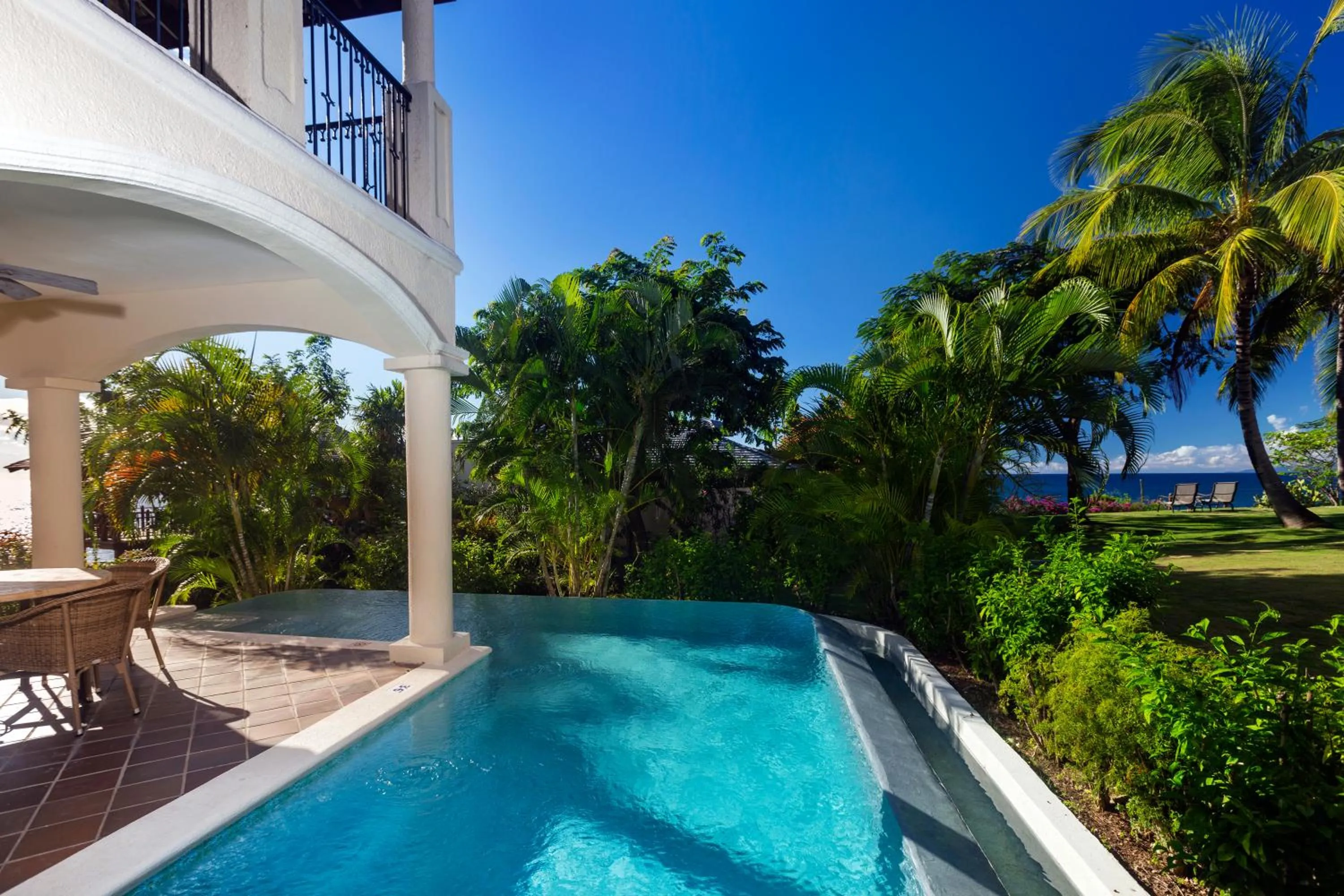 Swimming pool in Cap Maison Resort & Spa
