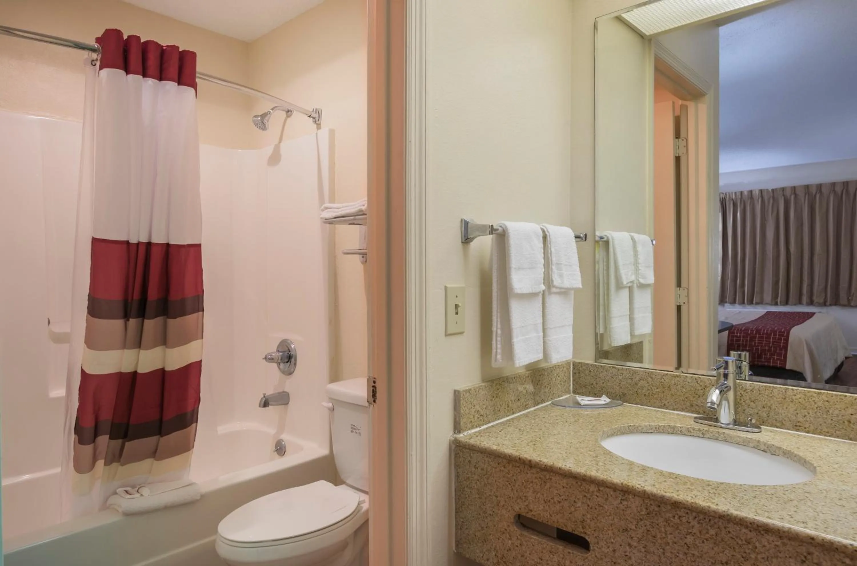 Bathroom in Red Roof Inn & Suites Scottsboro