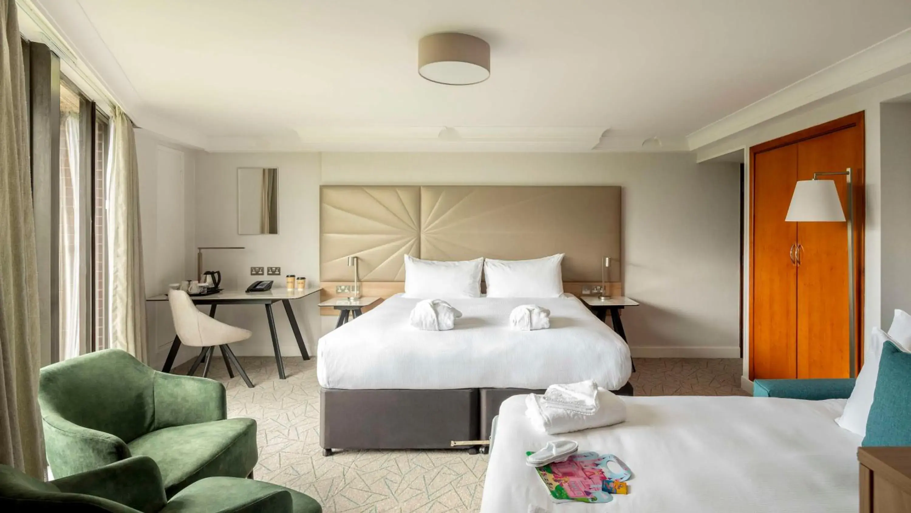 King Family Room in Hilton Birmingham Metropole Hotel King Family Room in Hilton Birmingham Metropole Hotel