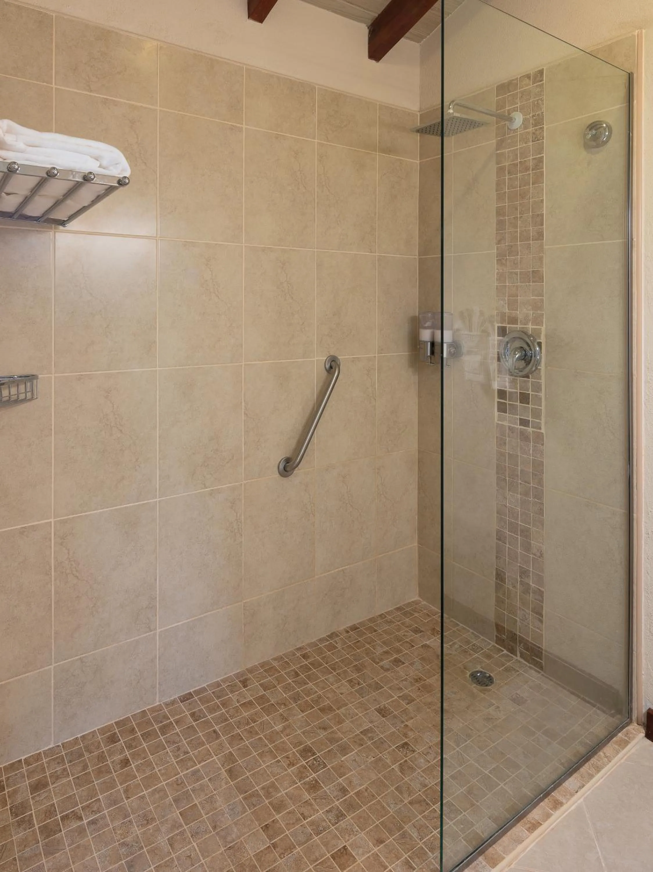 Bathroom in Sugar Cane Club Hotel & Spa