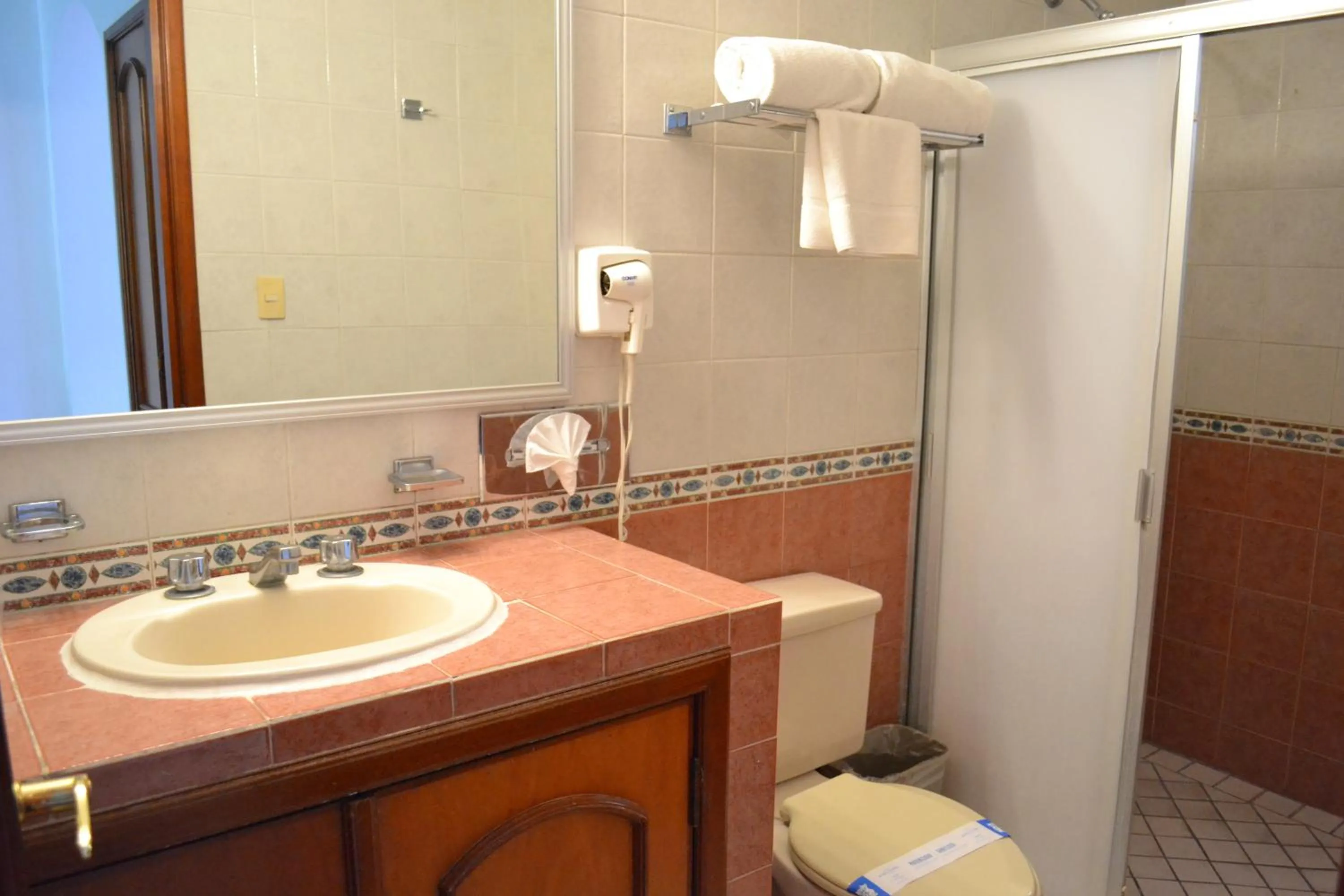 Bathroom in María Isabel Colima