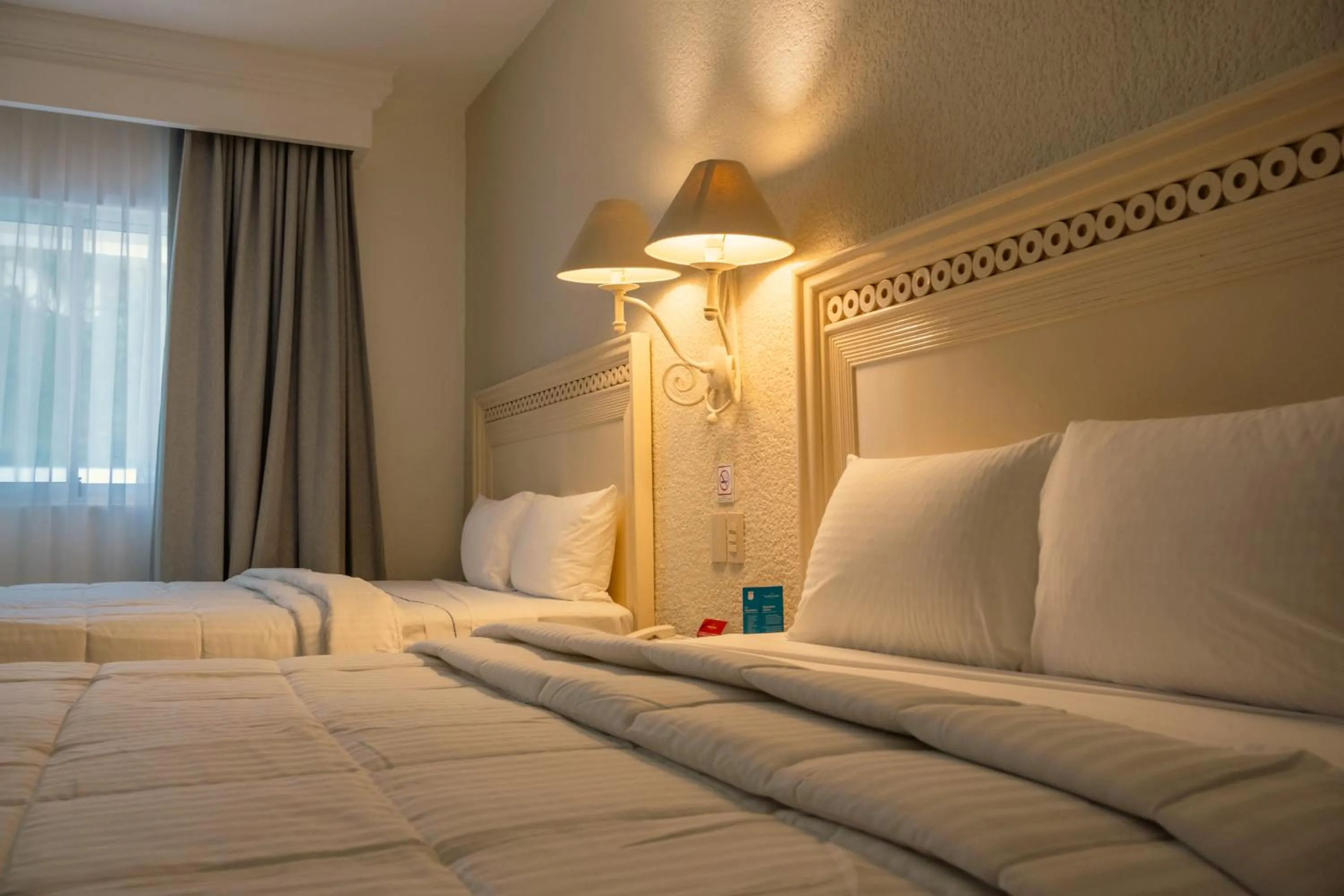 Property building, Bed in María Isabel Colima