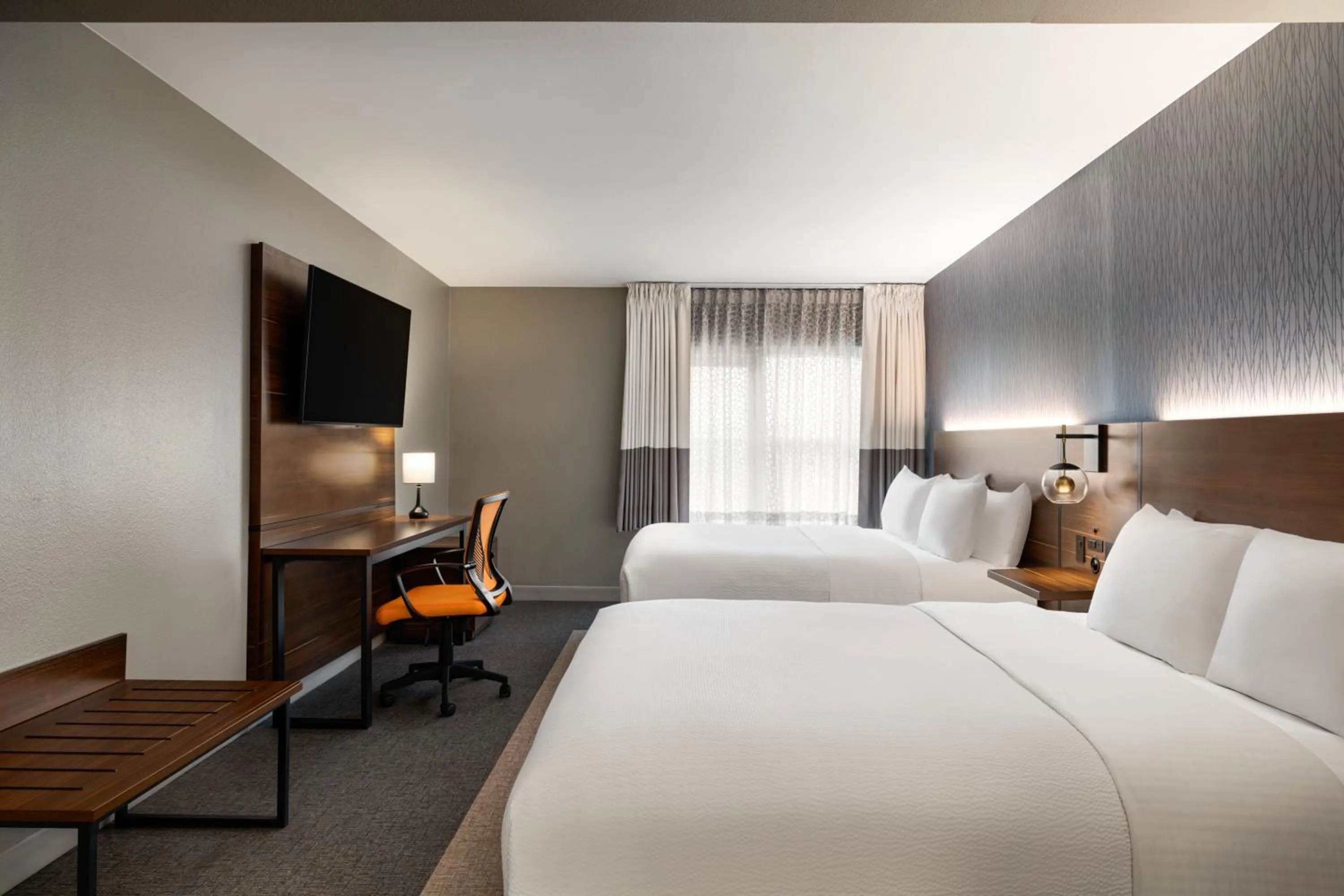 Bed in Four Points by Sheraton Columbus-Polaris