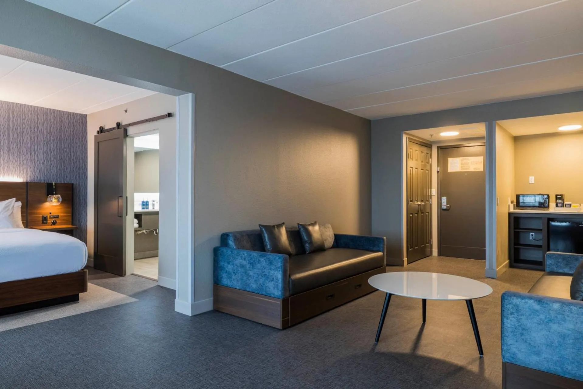 Bed in Four Points by Sheraton Columbus-Polaris