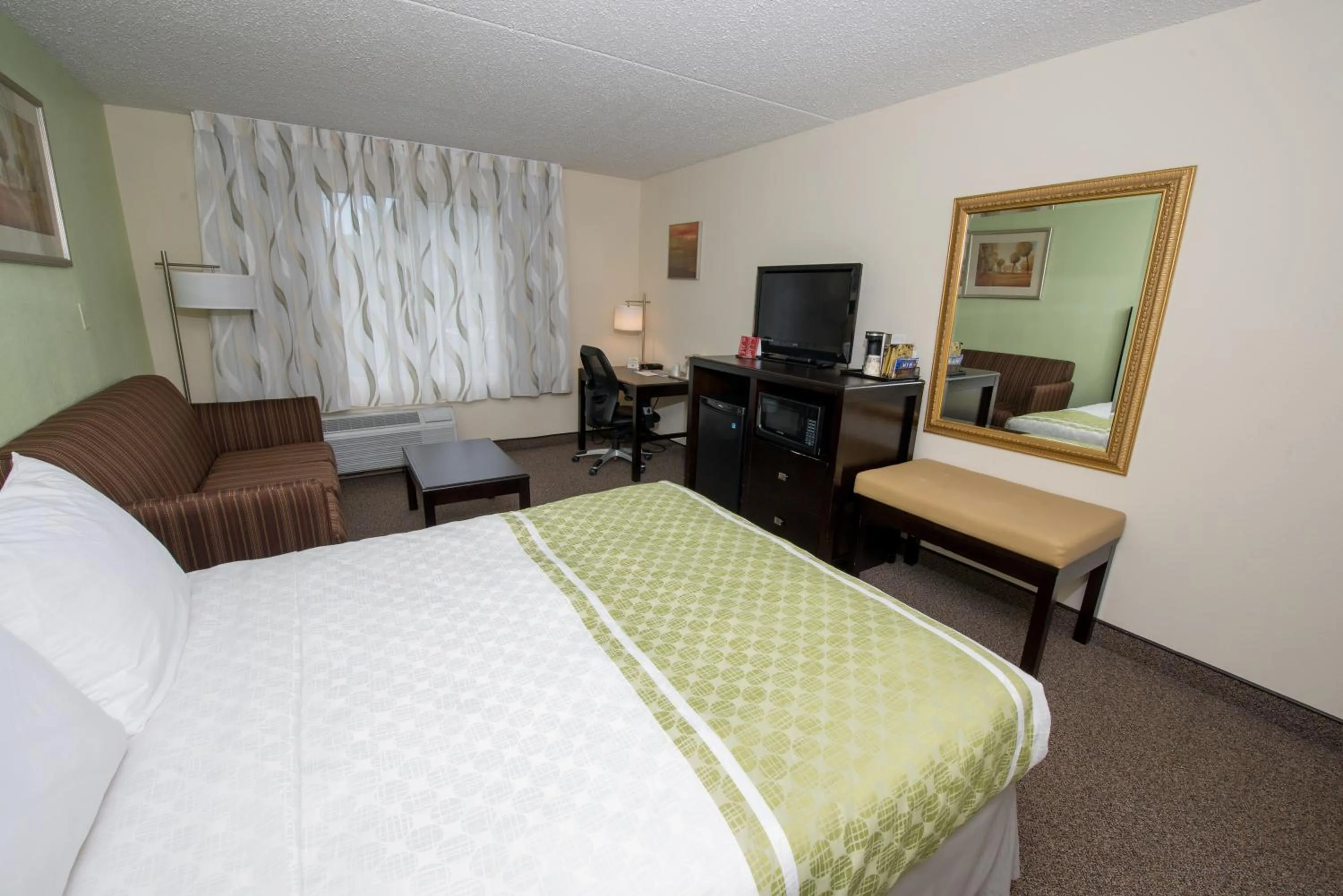 Bed in Hope Hotel and Richard C. Holbrooke Conference Center