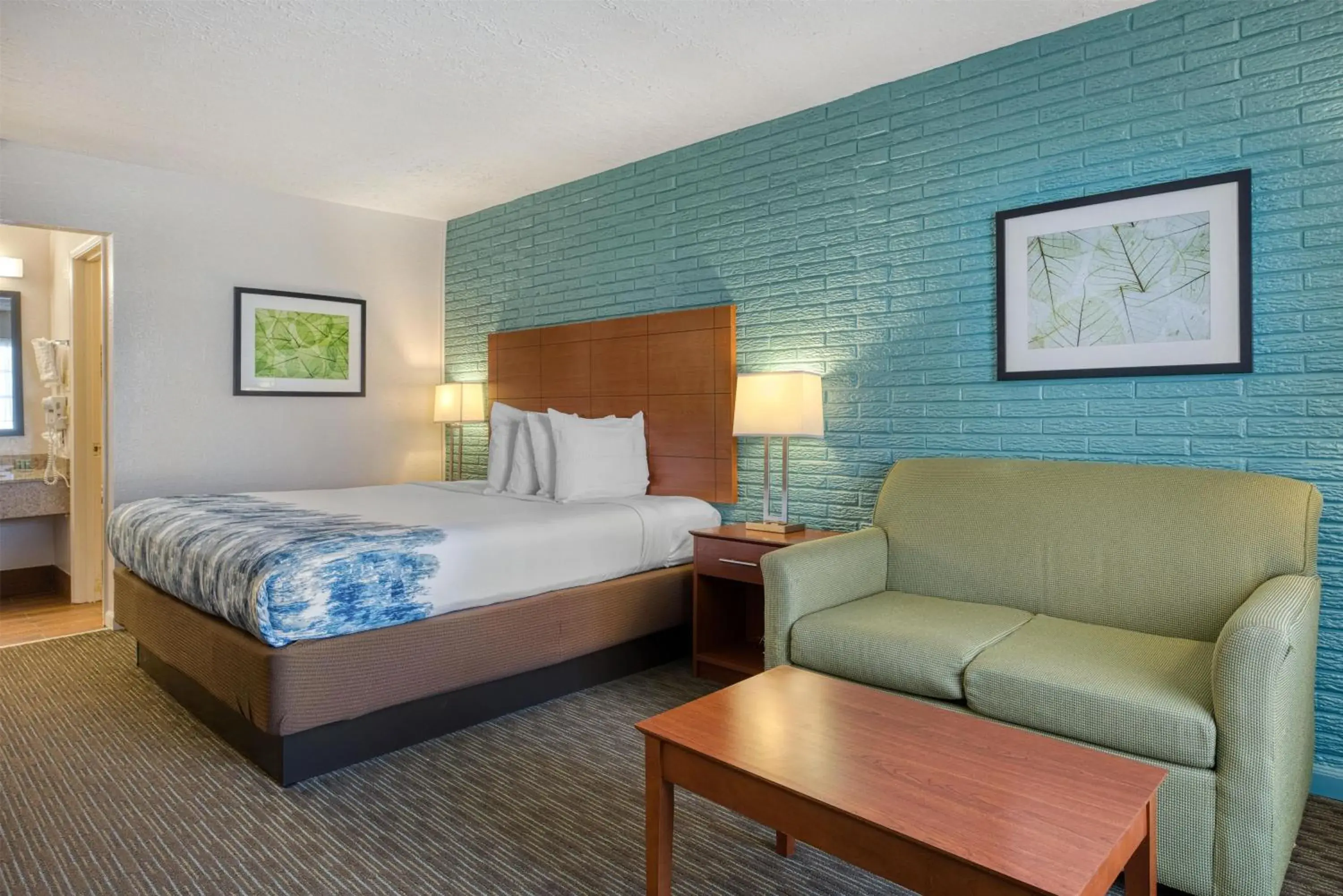 King Room - Smoking in Best Western Hendersonville Inn King Room - Smoking in Best Western Hendersonville Inn