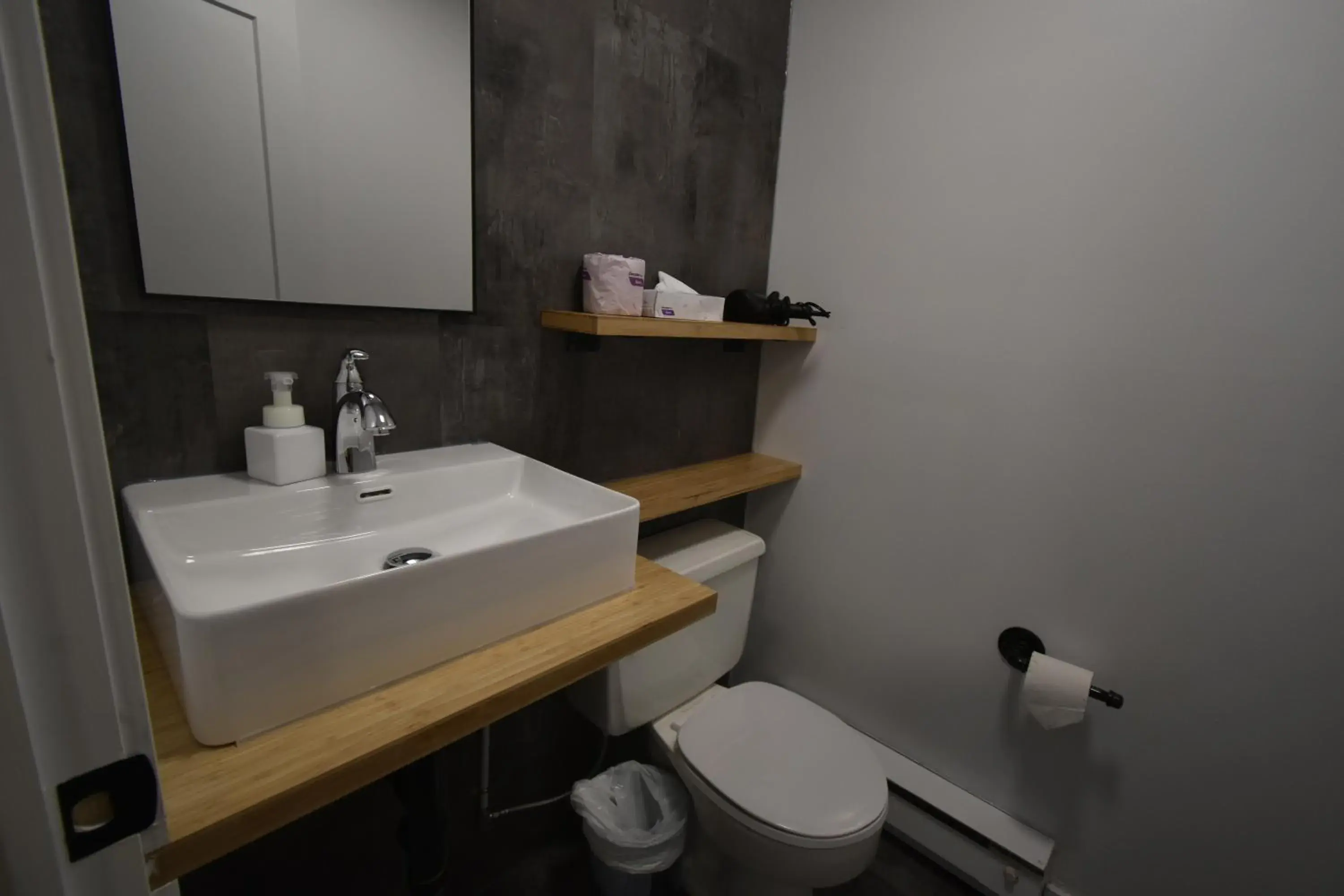 Queen Room with Spa Bath in Motel ANF Queen Room with Spa Bath in Motel ANF