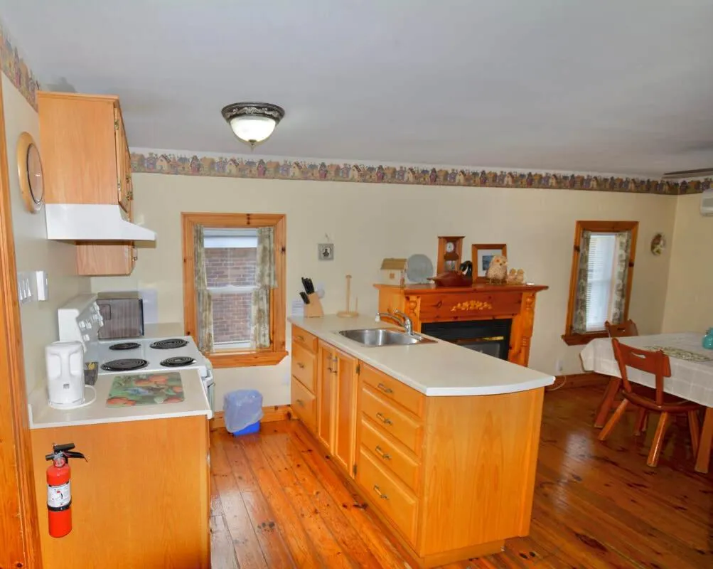 Kitchen or kitchenette in Dewar's Inn and Cottages