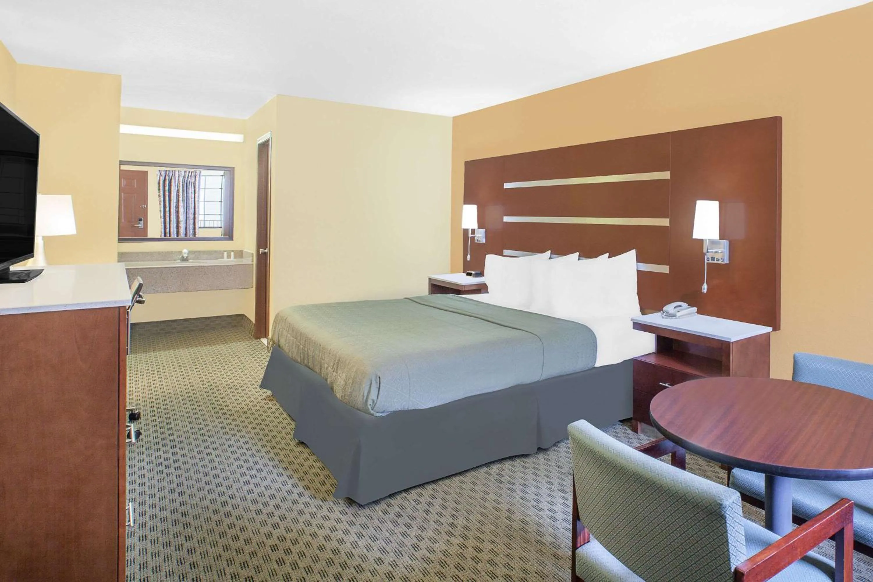 Photo of the whole room, Bed in Days Inn by Wyndham Fayetteville