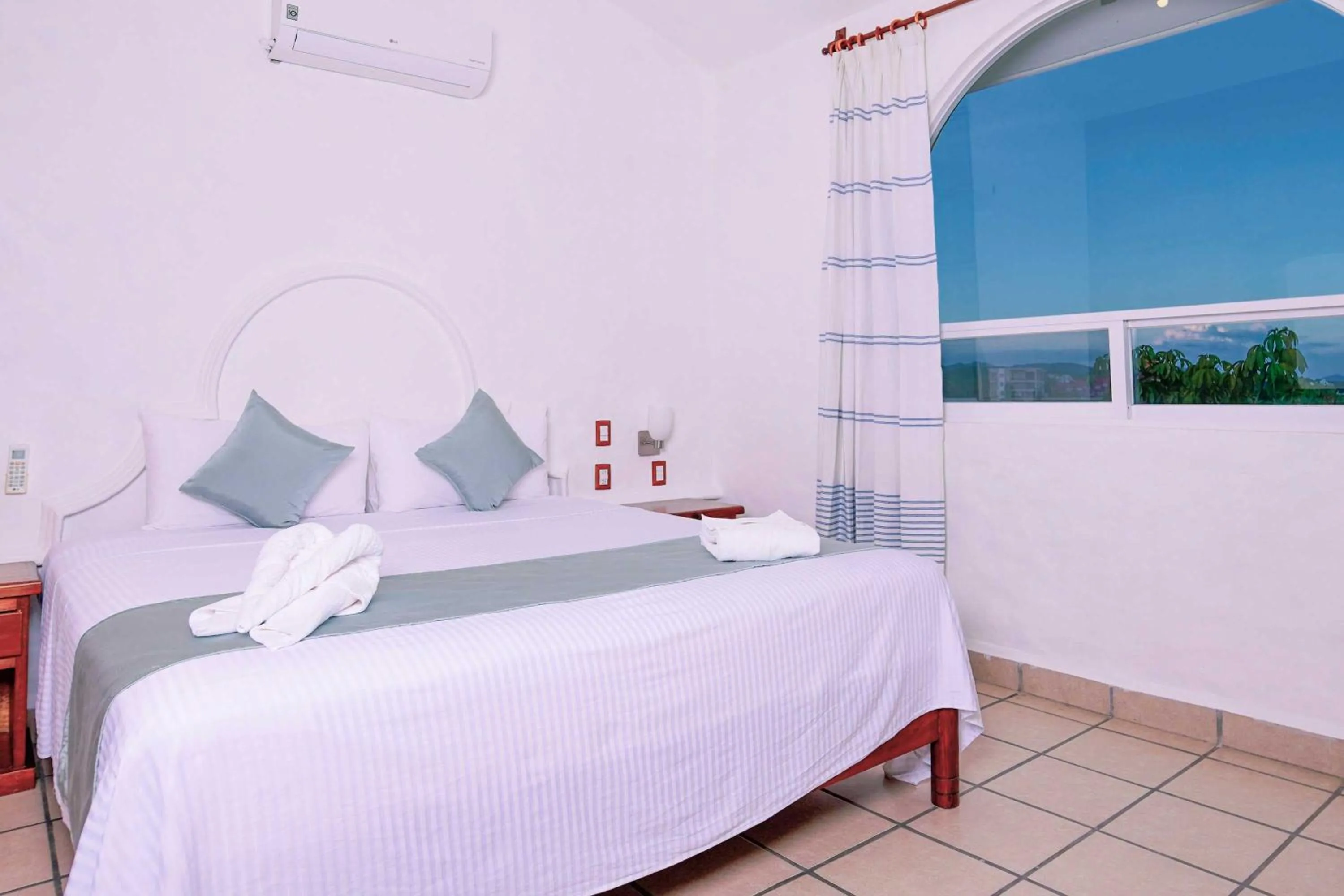 Bedroom, Bed in Villas & Resort Luz de Luna