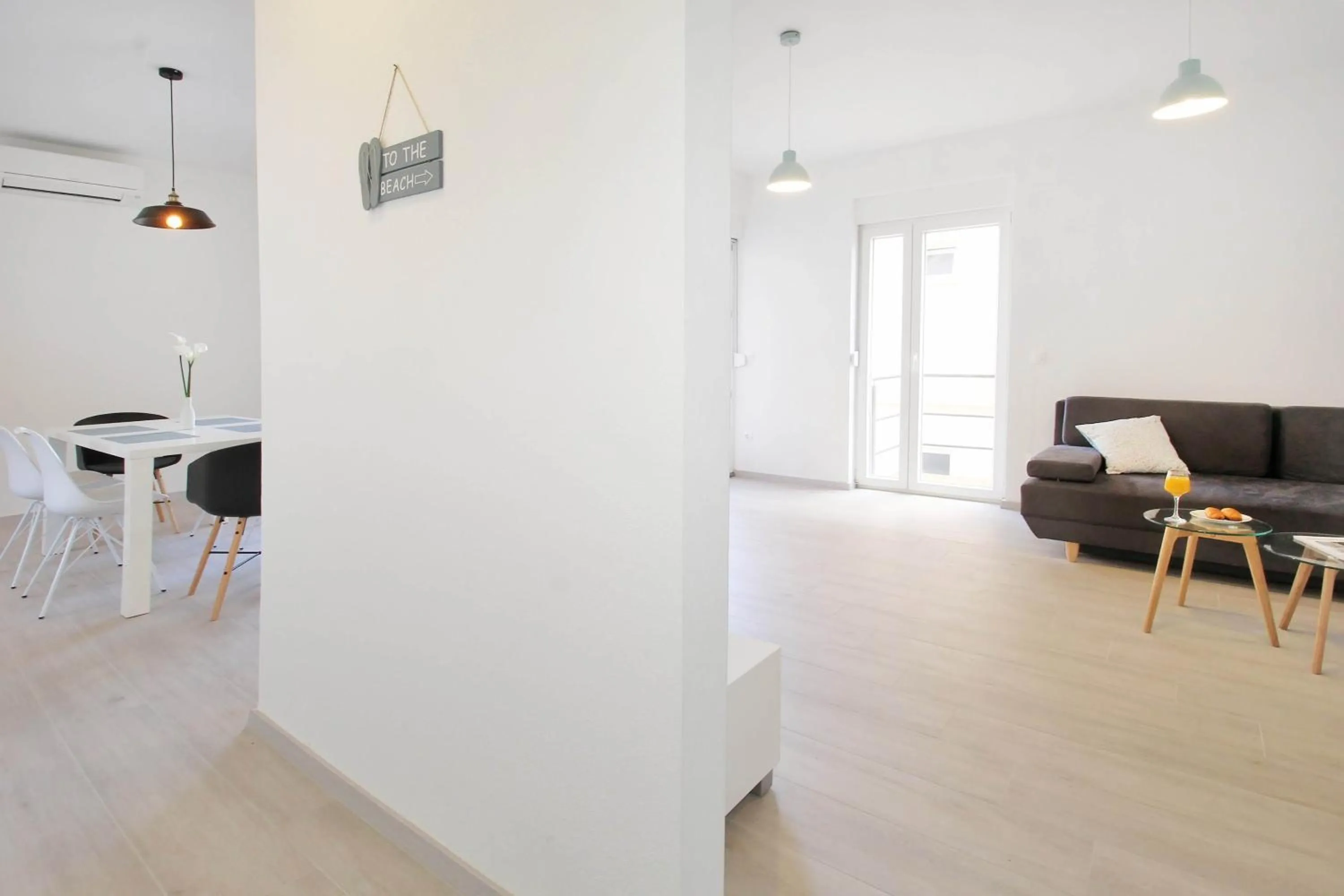 Dining area in Bacan Family Apartments