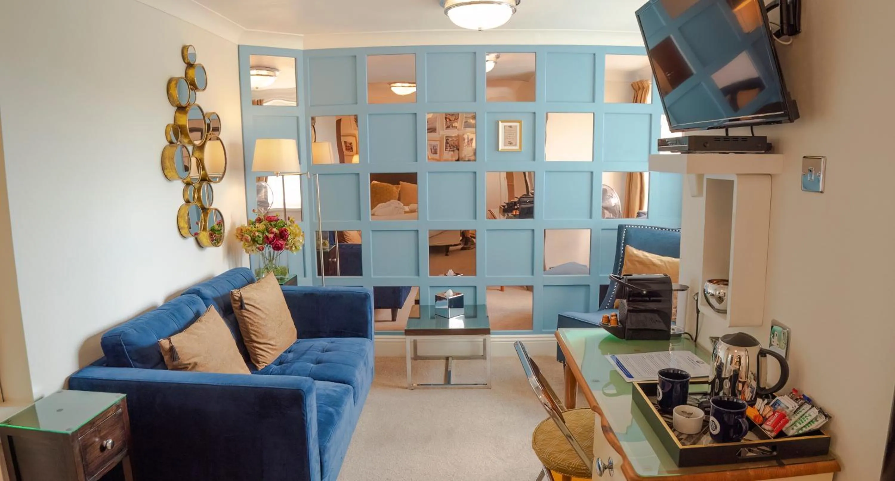 Seating area in Riviera Lodge Hotel