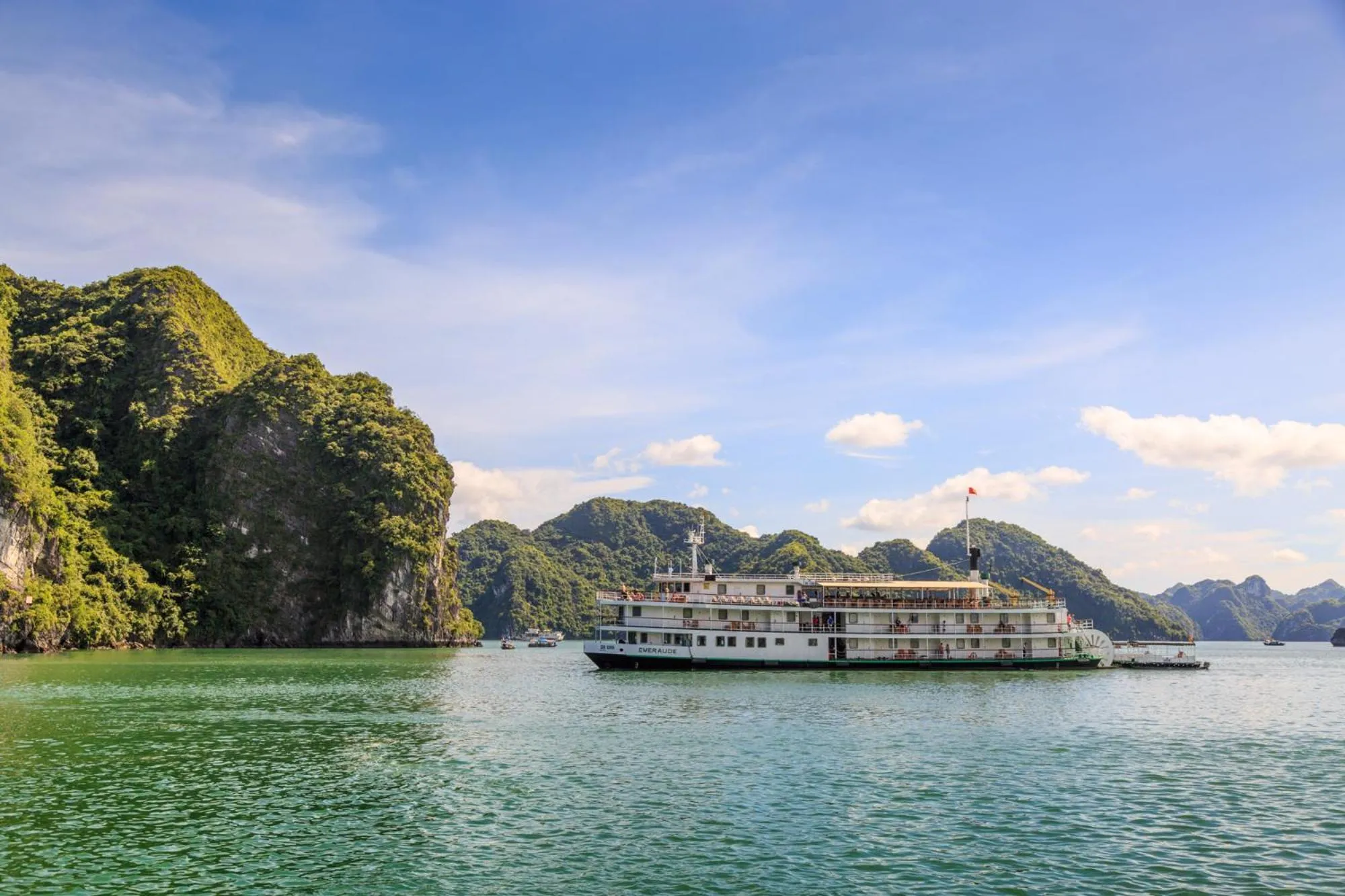 Property building in Emeraude Classic Cruises