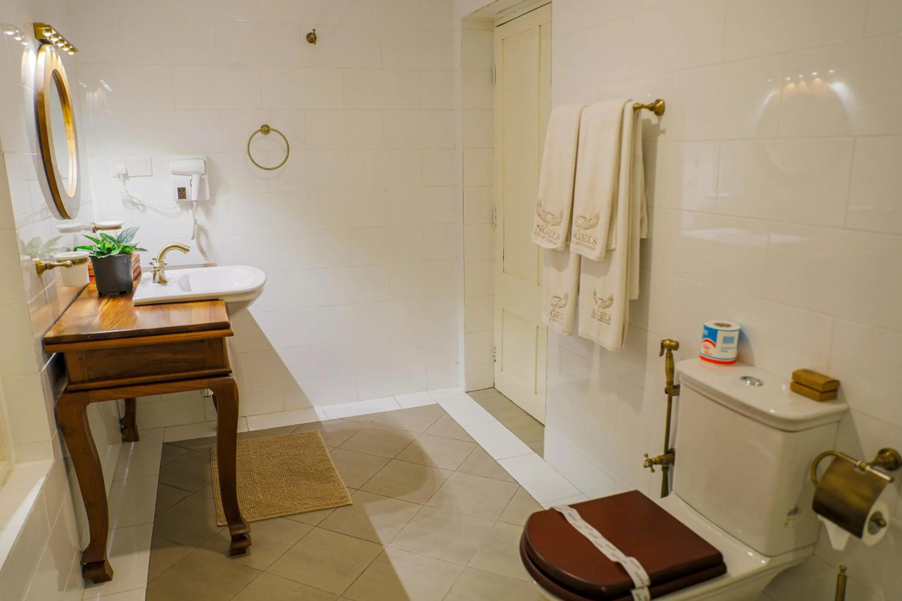 Bathroom in Castle Hill Bungalow by Seven Angels
