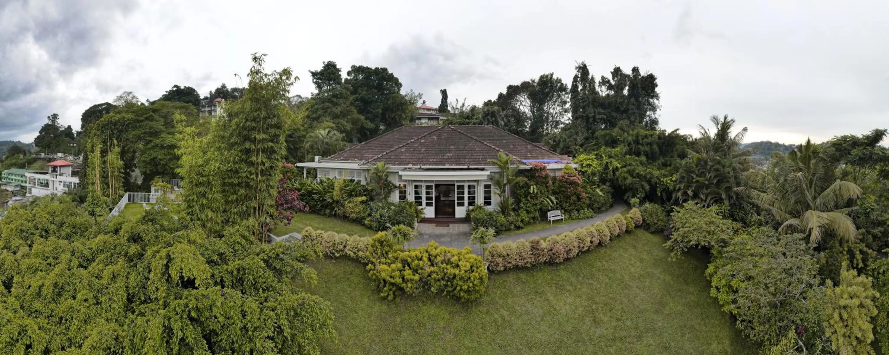 Natural landscape in Castle Hill Bungalow by Seven Angels