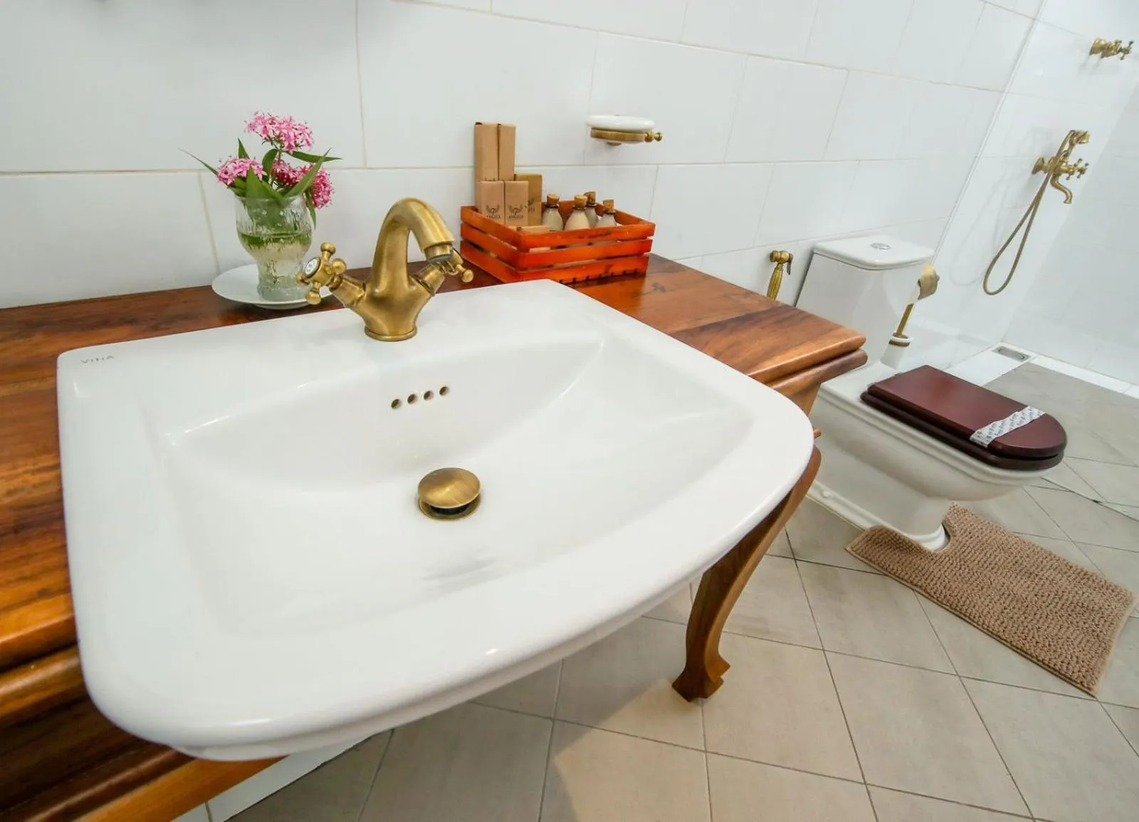 Bathroom in Castle Hill Bungalow by Seven Angels