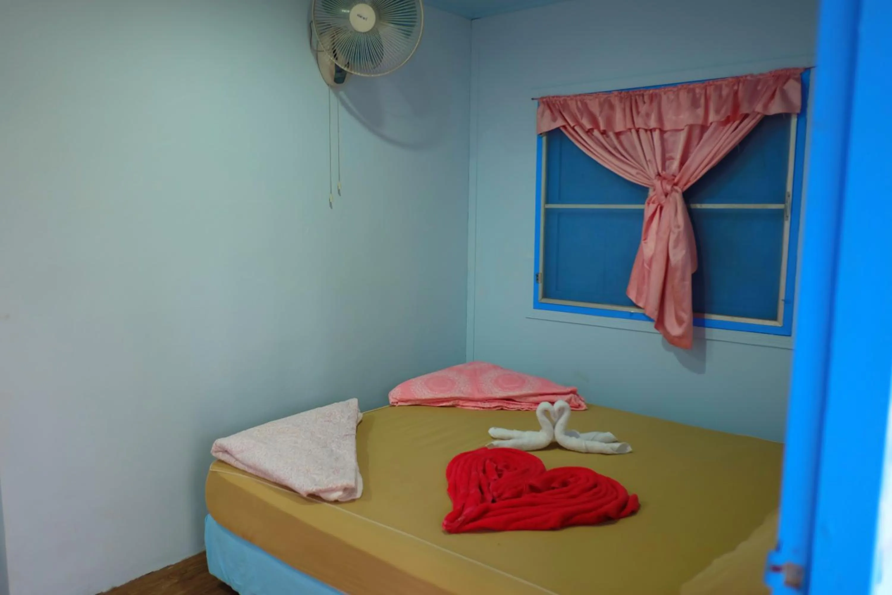 Bed in Chokdee Resort