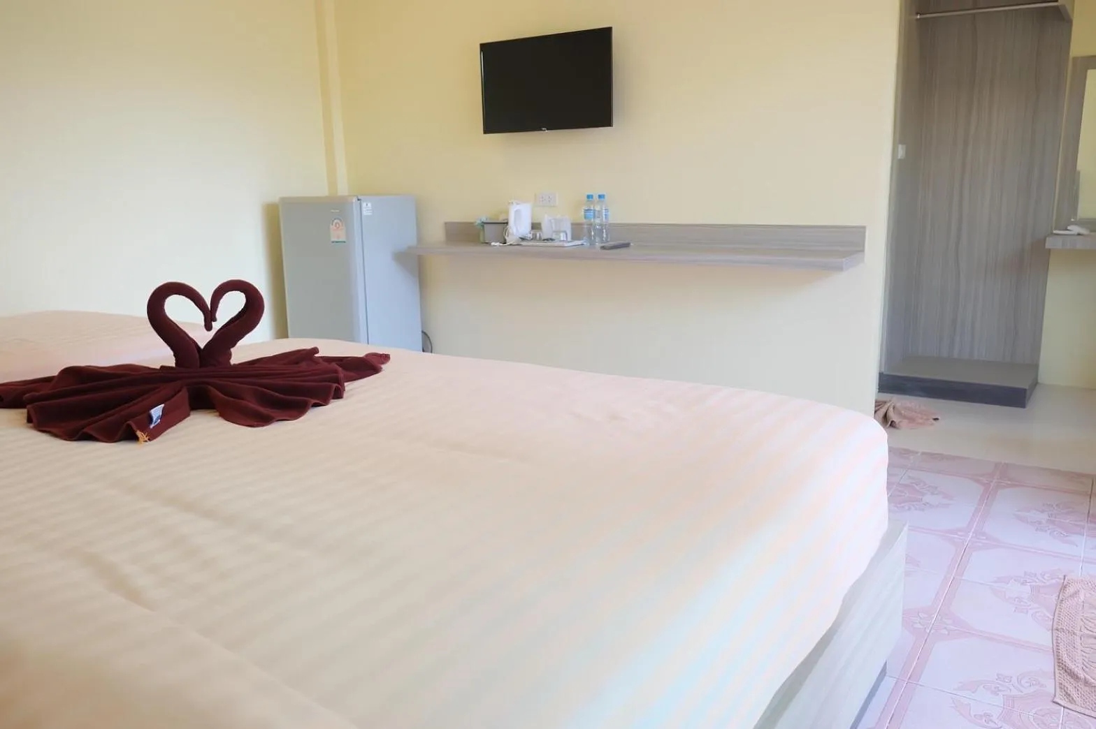 Bed in Chokdee Resort