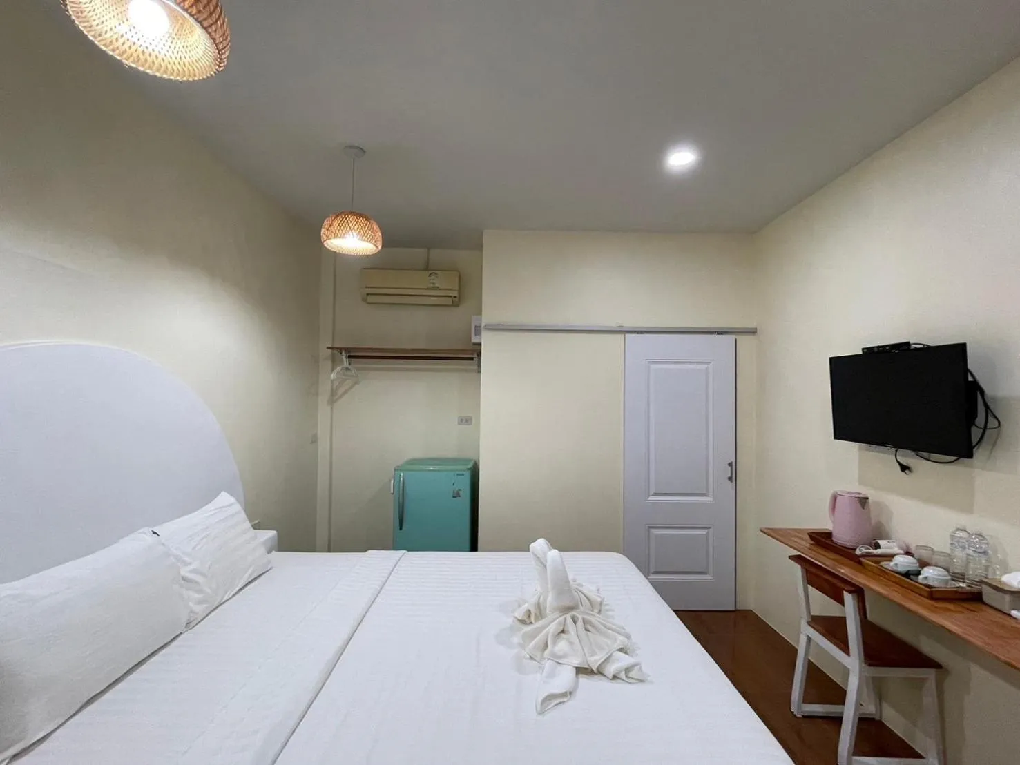 Bed in Chokdee Resort