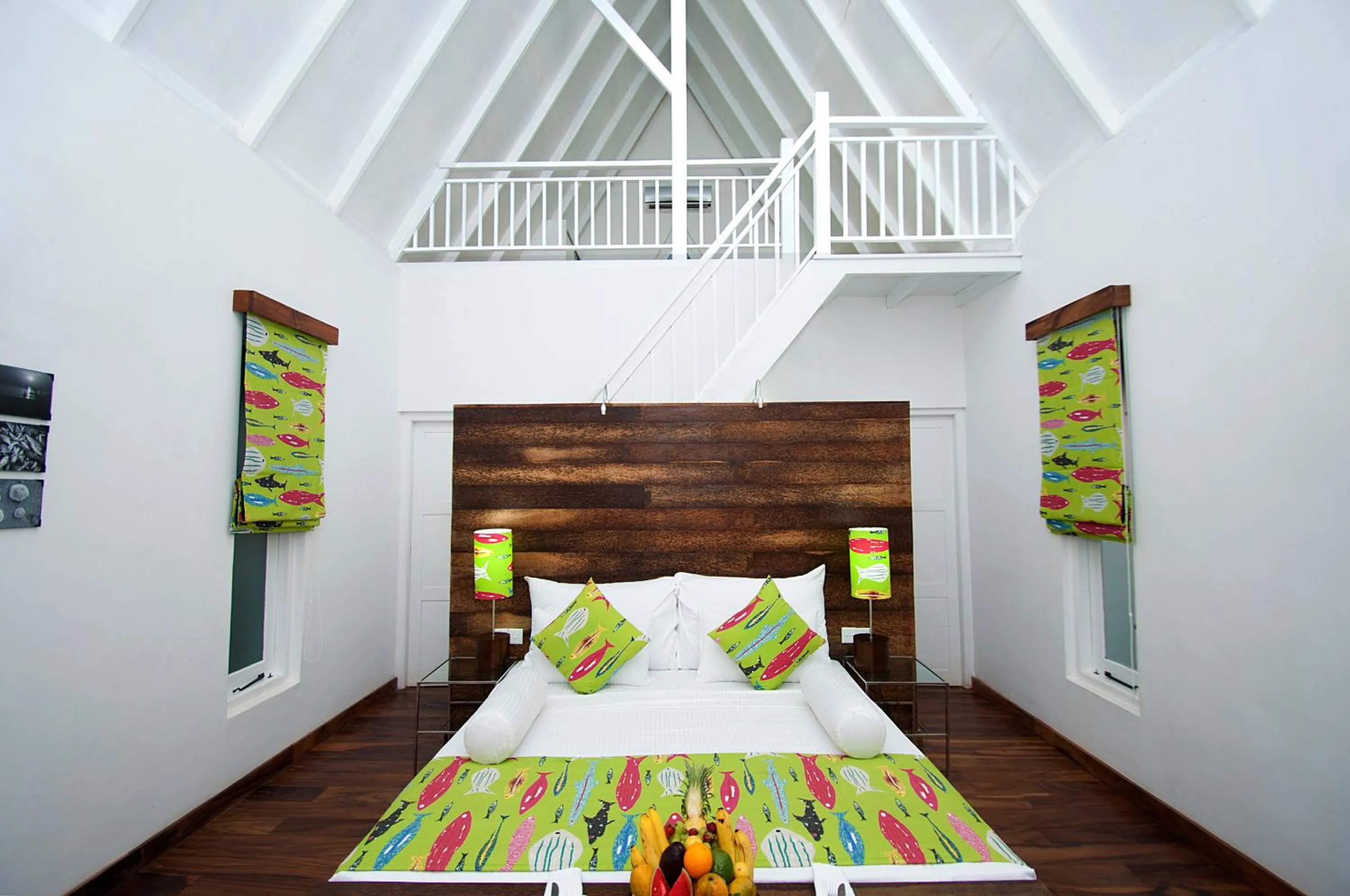 Bed in Maalu Maalu Resort & Spa - Thema Collection