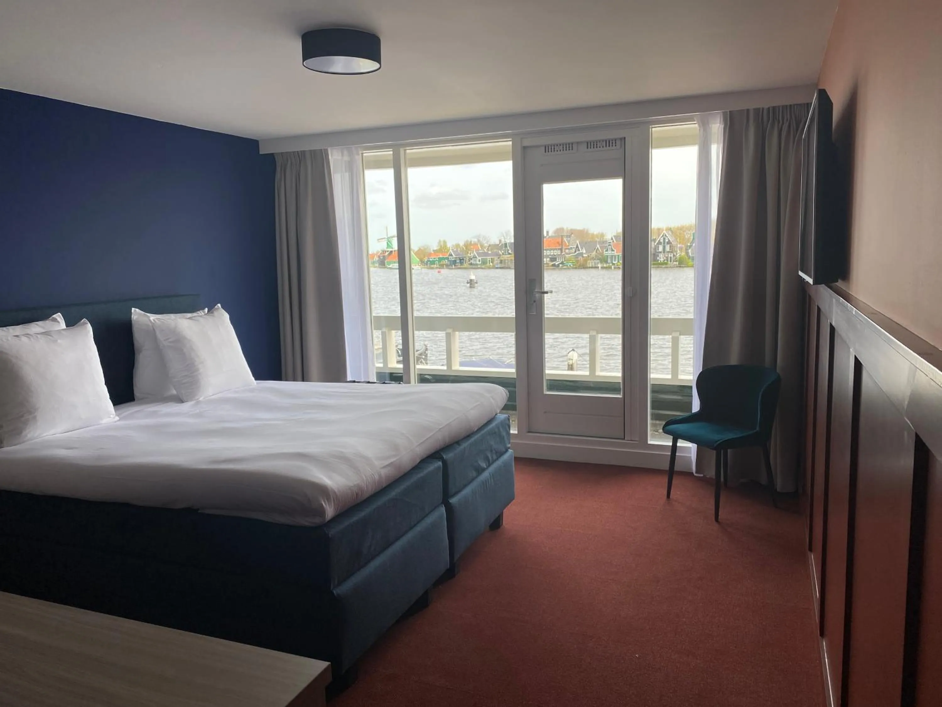View (from property/room), Bed in Boutique Hotel Zaan
