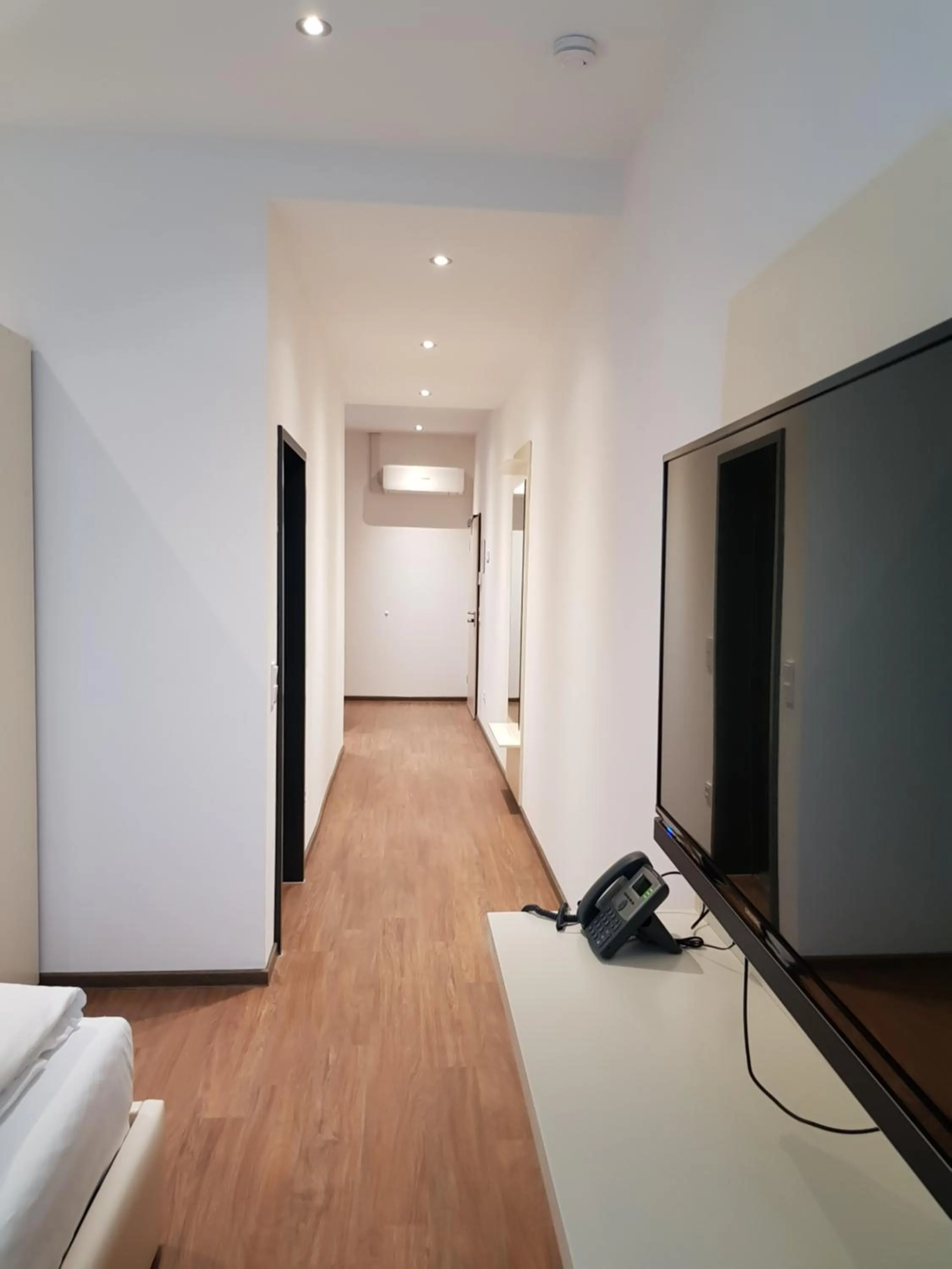 TV and multimedia in RheinCity Hotel & Boardinghouse