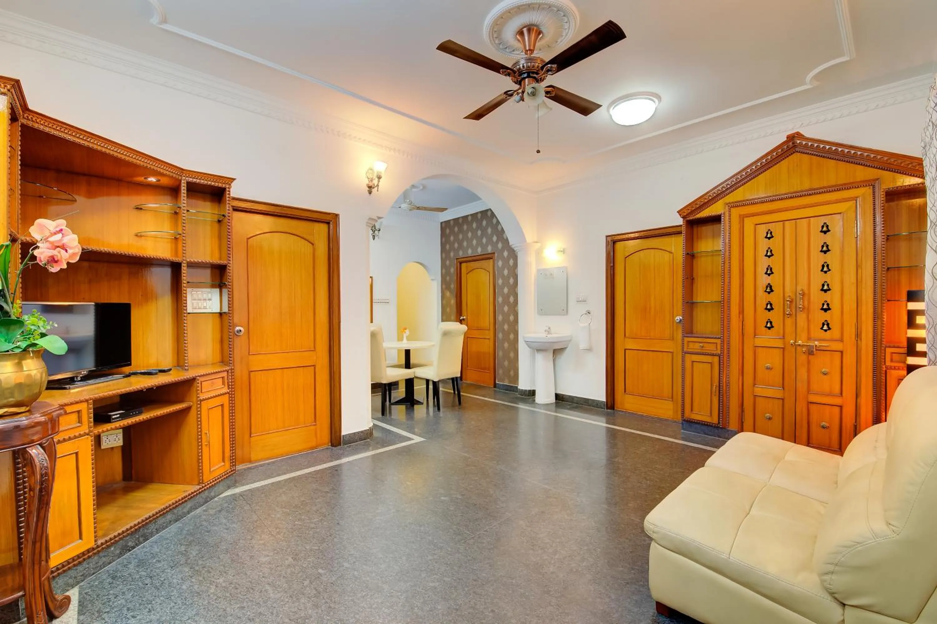 TV and multimedia in Treebo The Sai Leela Suites