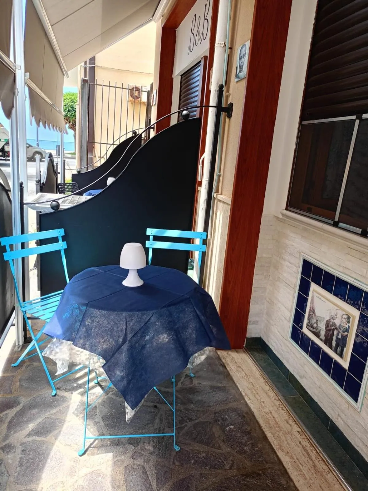 Property building in B&B dei Murales