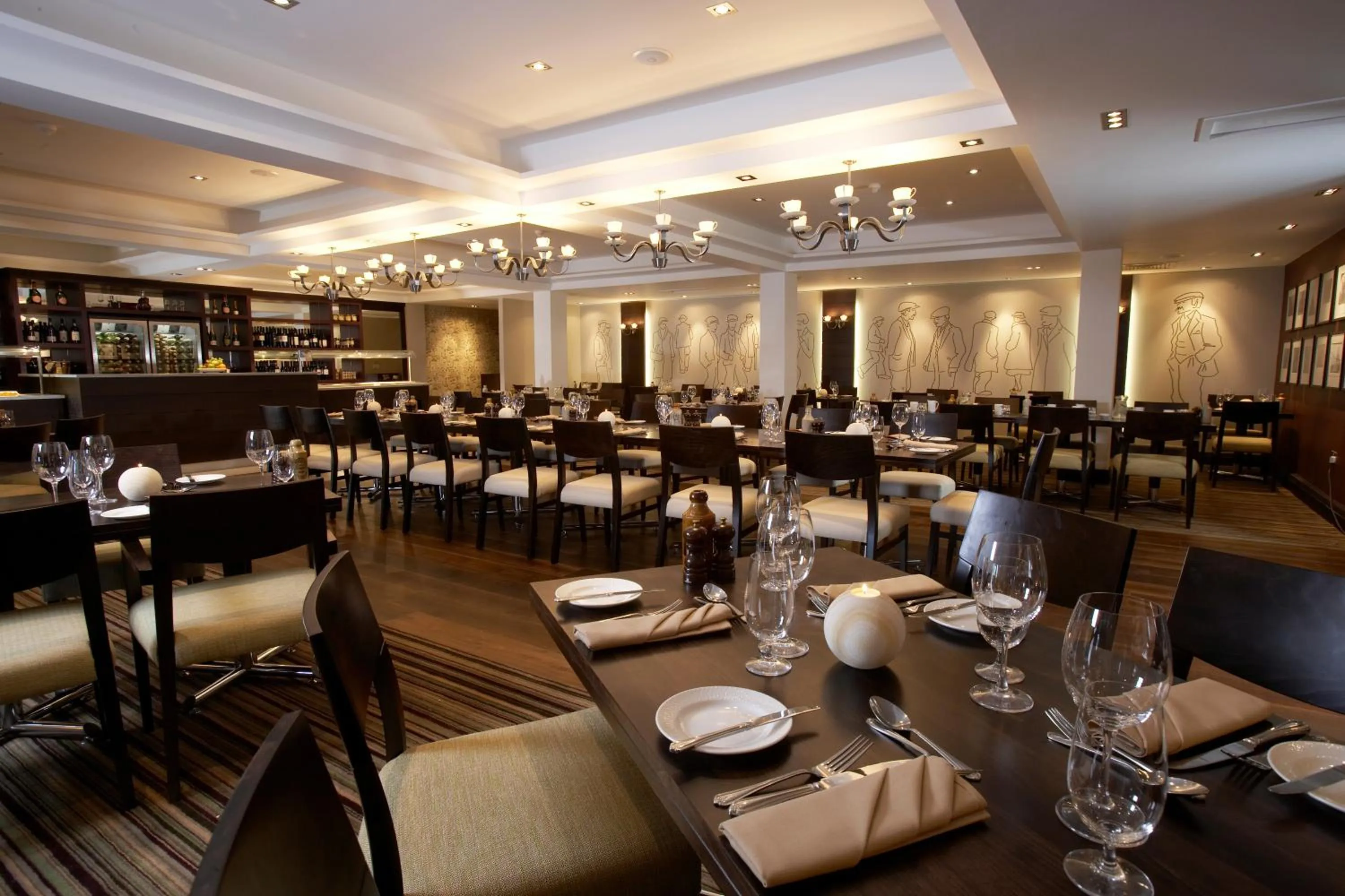 Restaurant/places to eat in Lancaster House Hotel