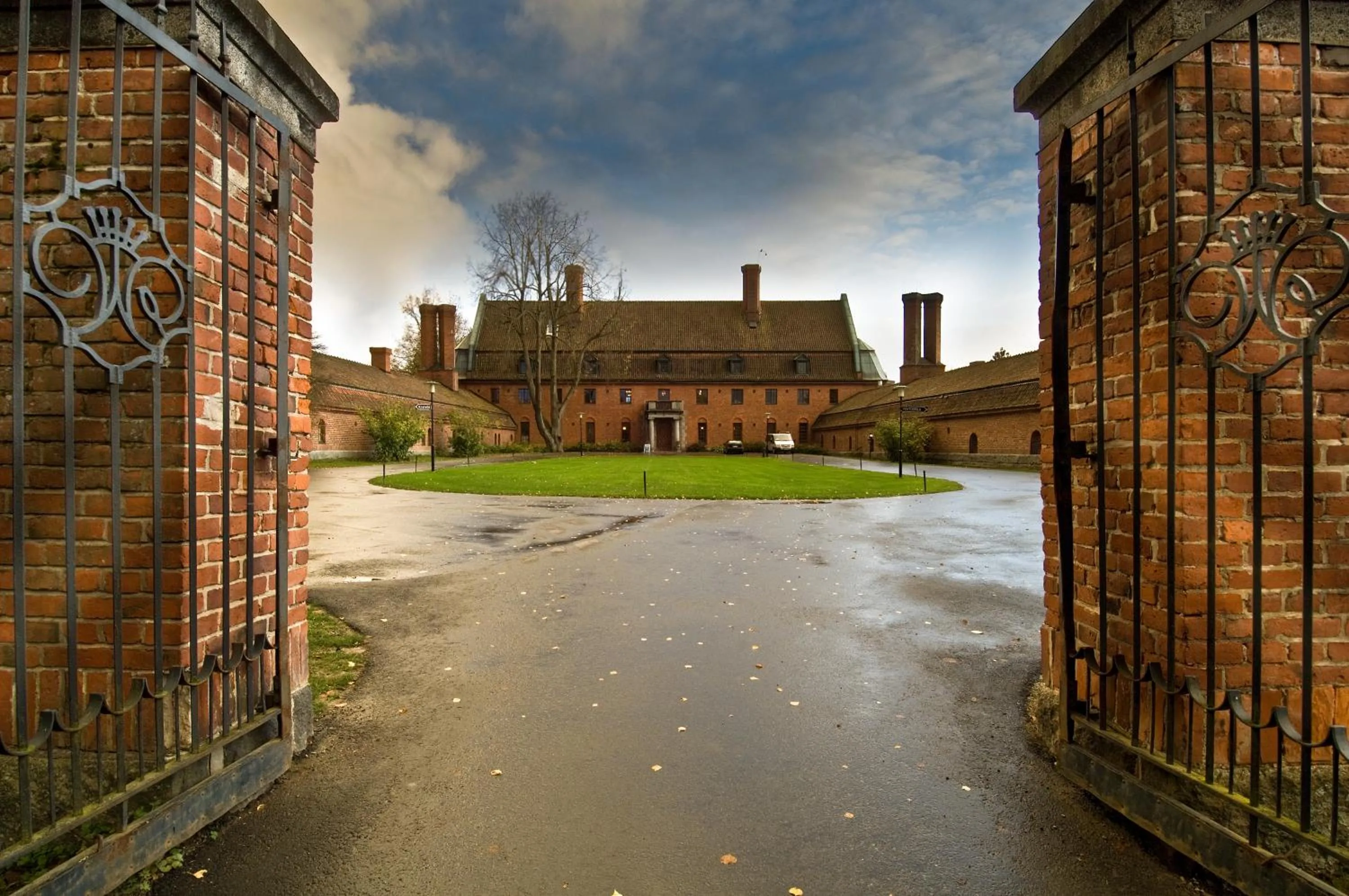 Facade/entrance in Hotel Vanajanlinna